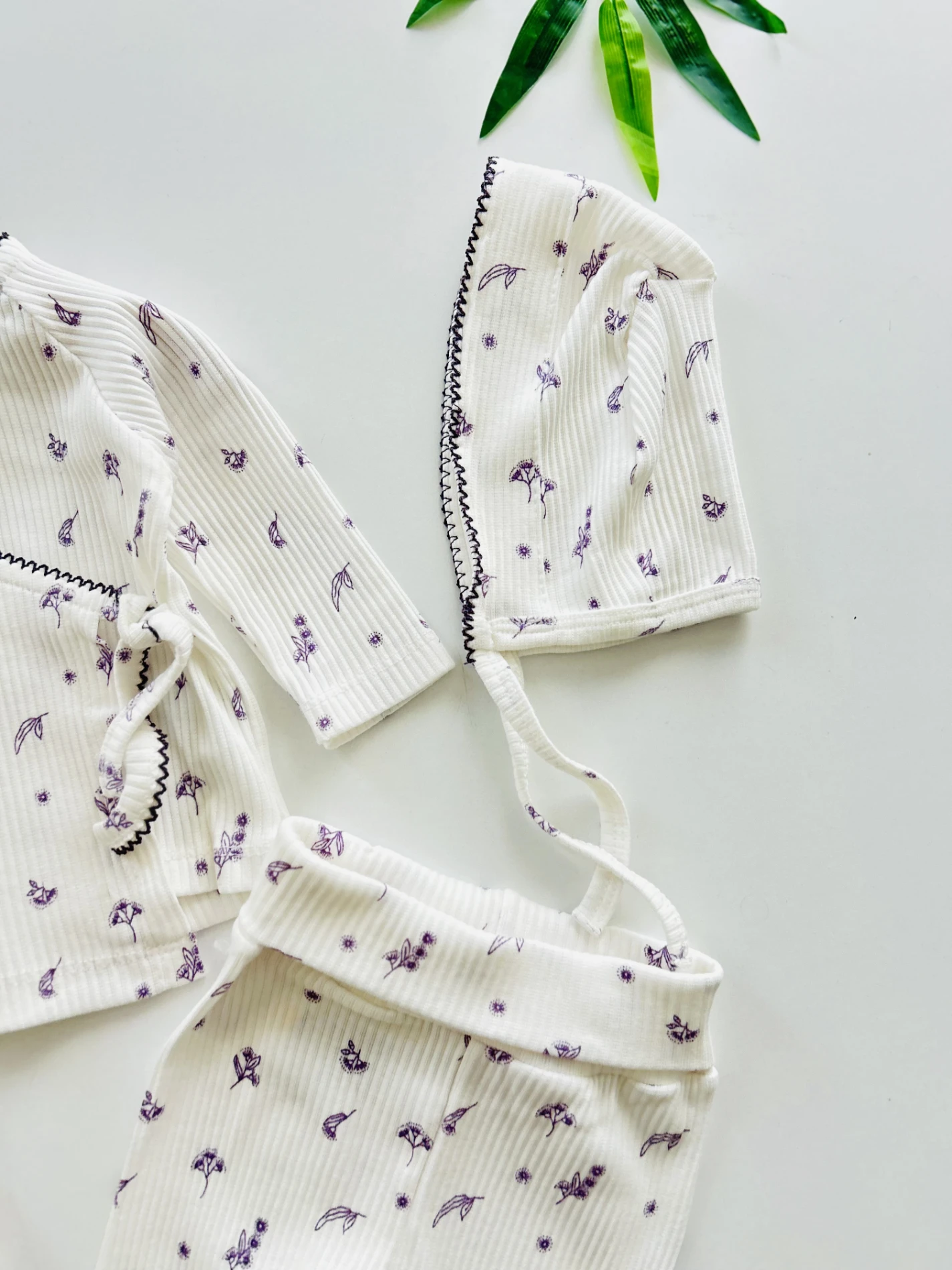 Çiçek Desenli %100 Pamuk 5 Parça Yenidoğan Set