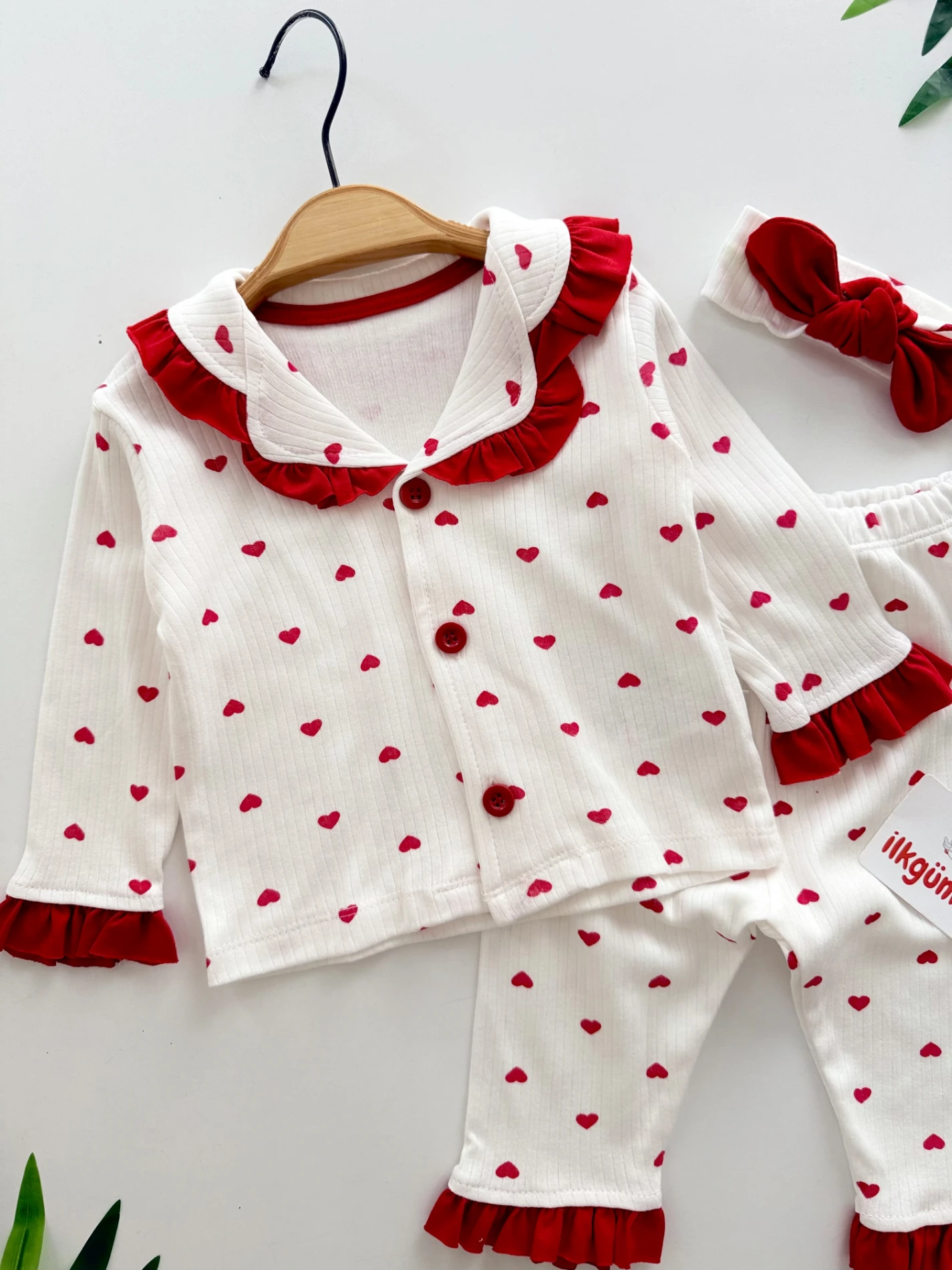 Minik Kalp 3’lü  %100 Pamuk Bebe Yakalı Pijama Takımı