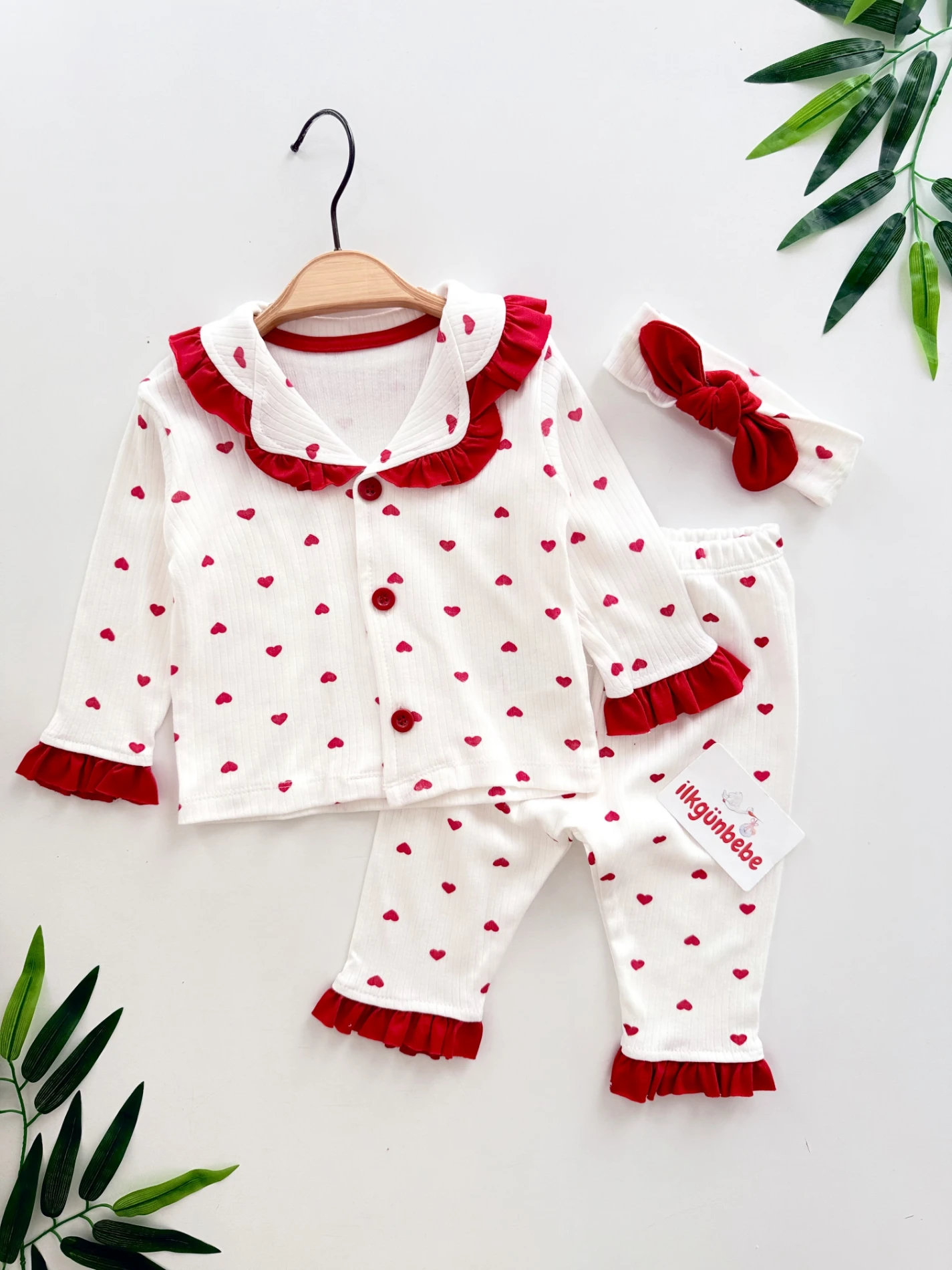 Minik Kalp 3’lü  %100 Pamuk Bebe Yakalı Pijama Takımı