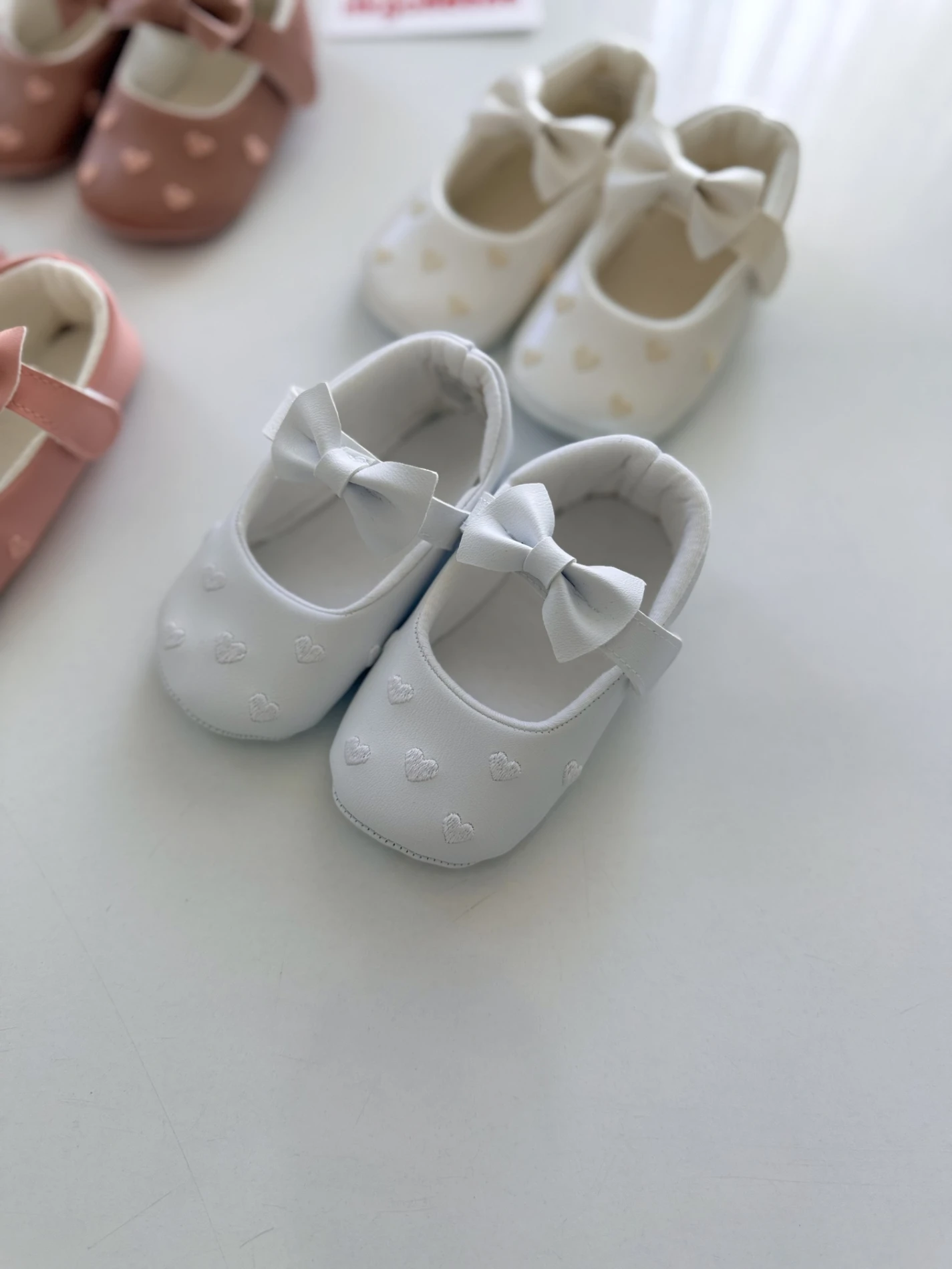 Kalp Desenli Fiyonklu Ayakkabı