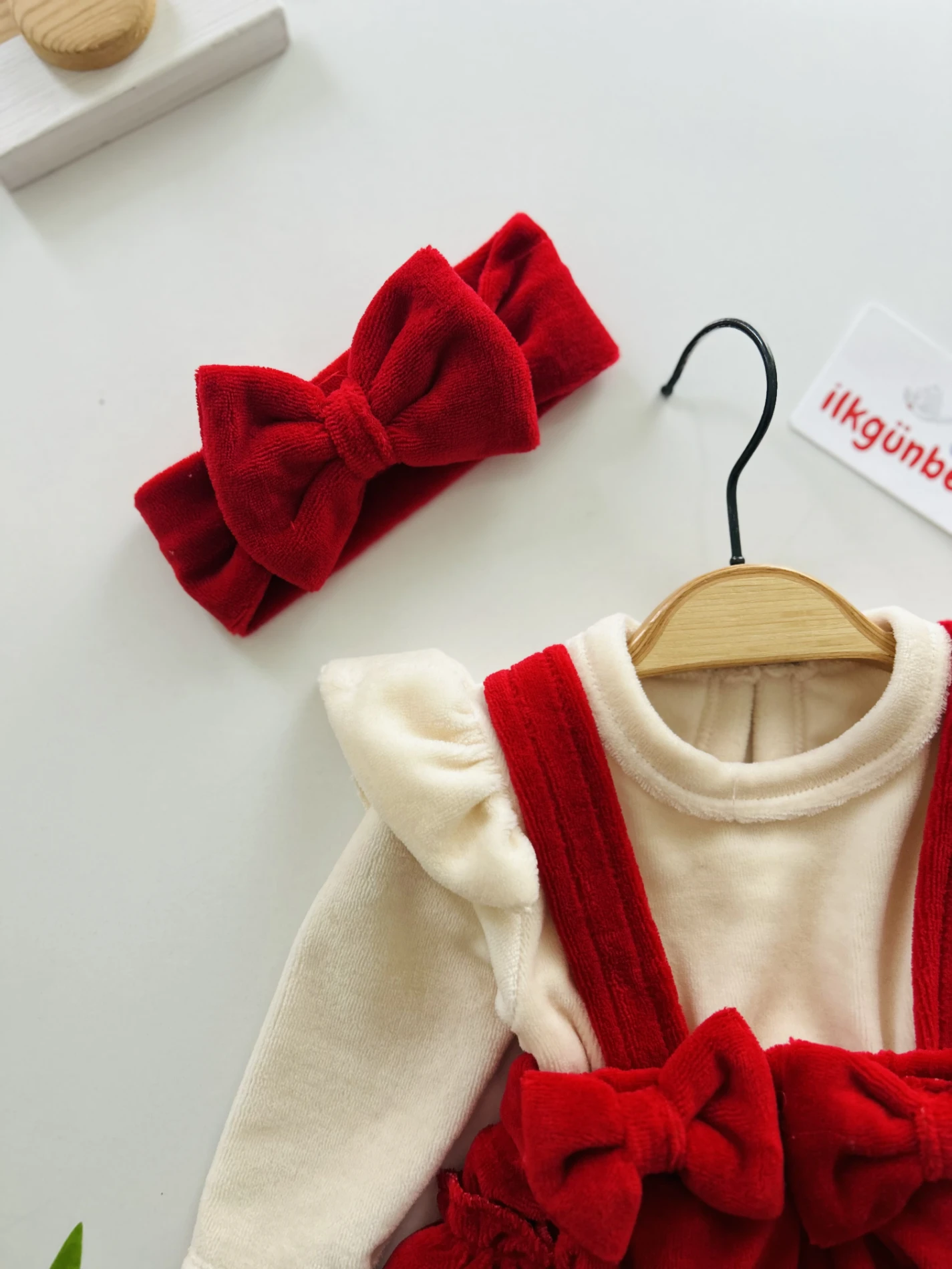 Fiyonklu Kadife Kumaş Bandana Elbise Set