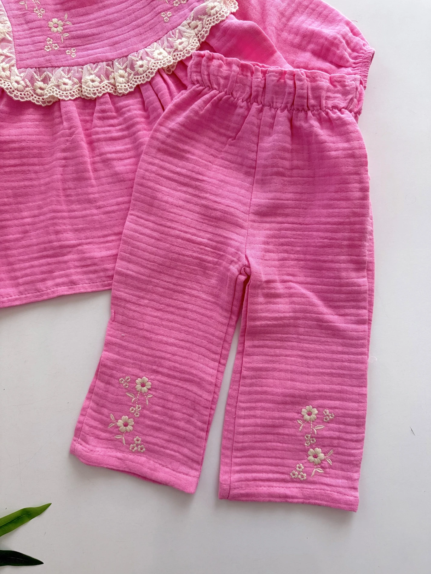 Müslin Kumaş Çiçek Nakışlı Dantelli Premium Takım