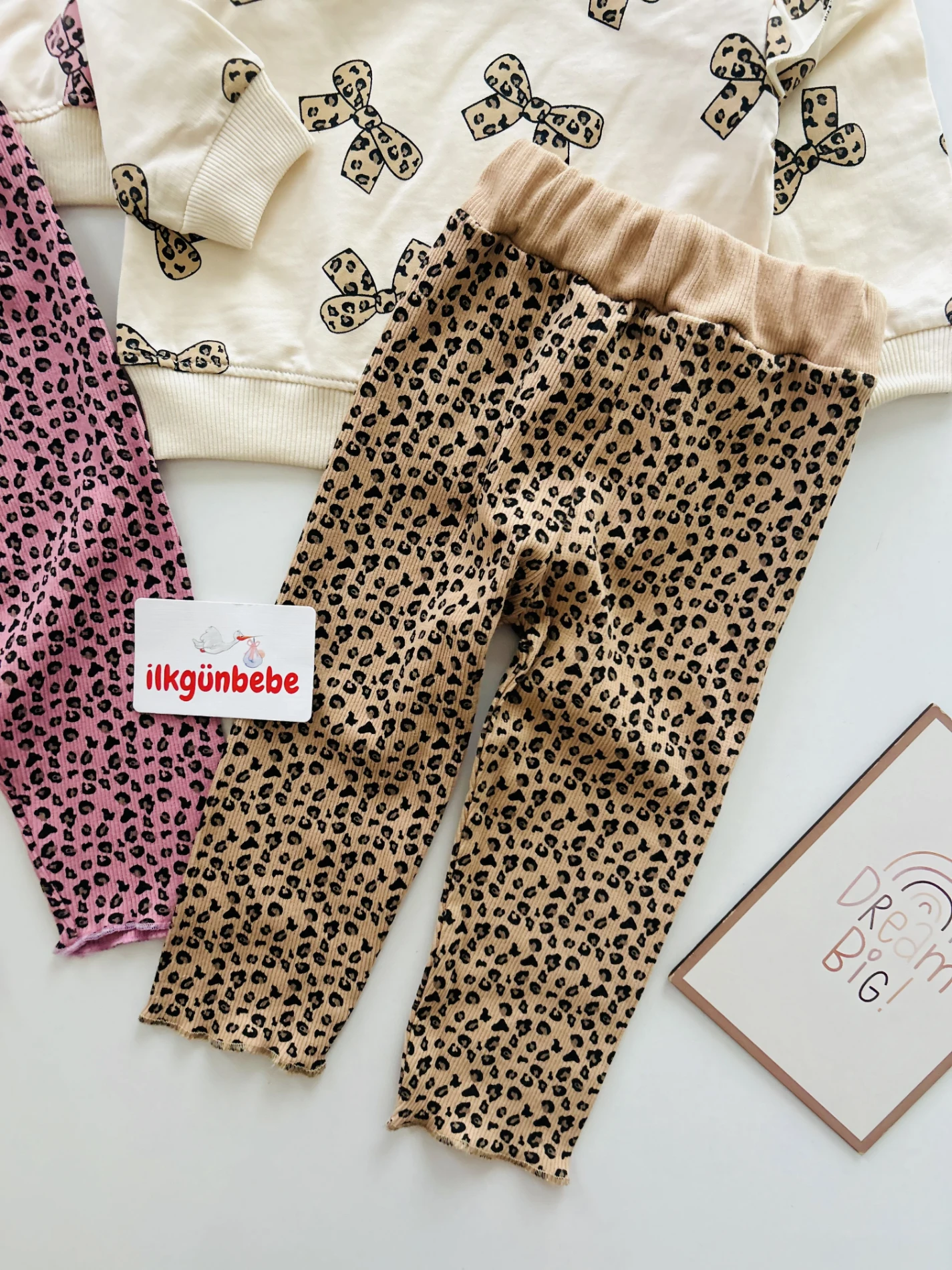 Leopar Fiyonk Desenli Esnek Pantalonlu 2’li Takım