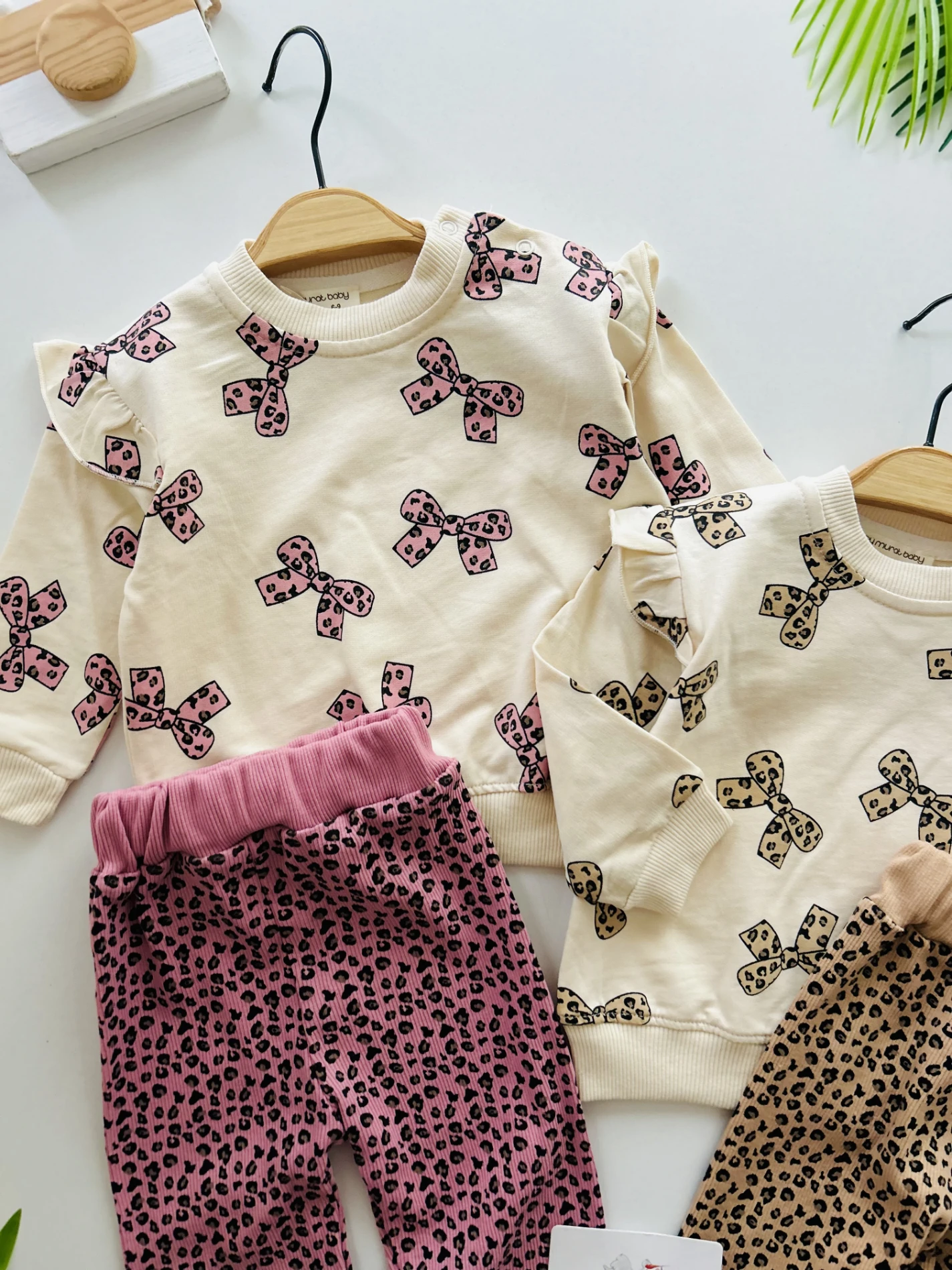 Leopar Fiyonk Desenli Esnek Pantalonlu 2’li Takım