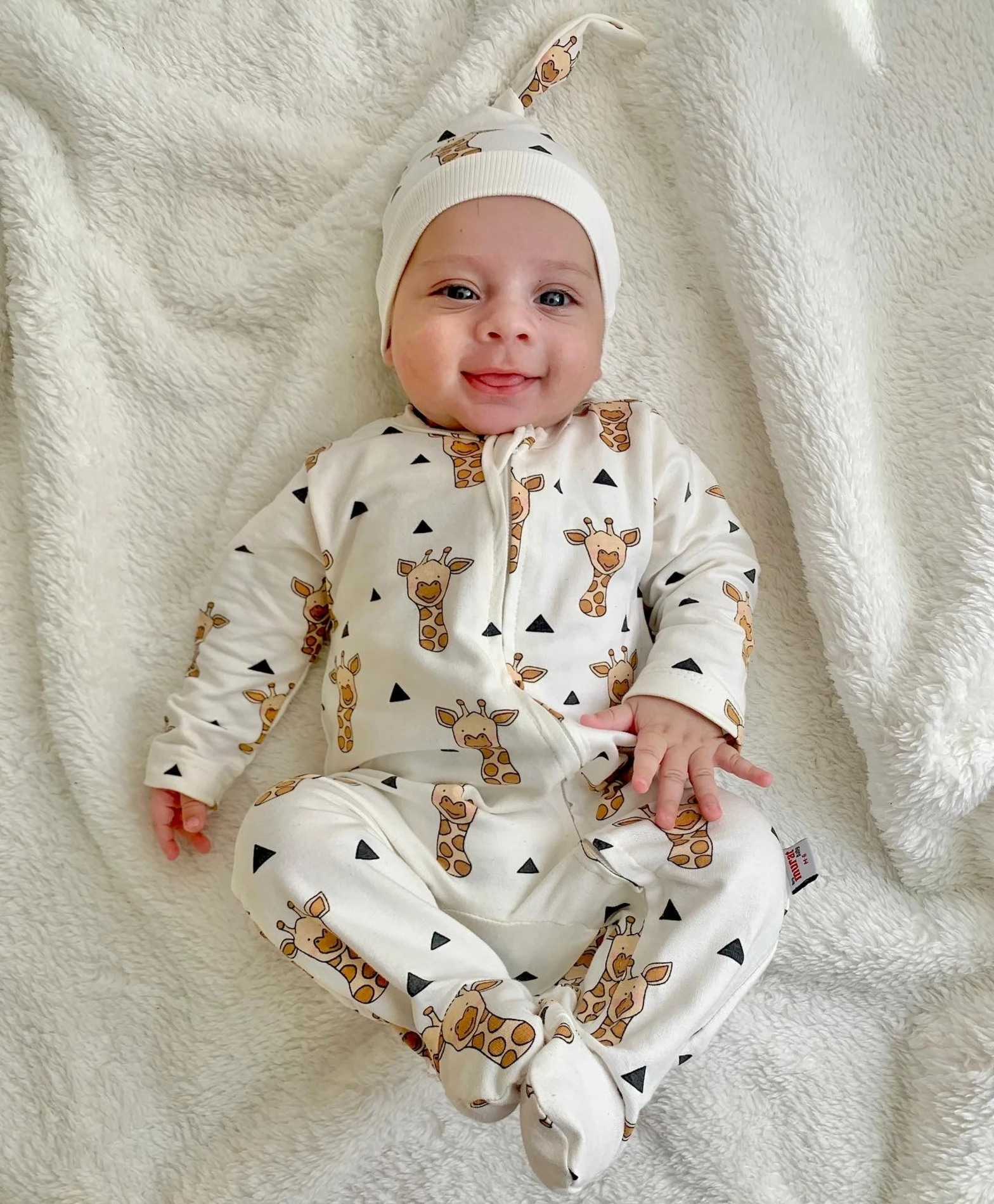 Zürafa Baskılı Fermuarlı Şapkalı Patikli Tulum