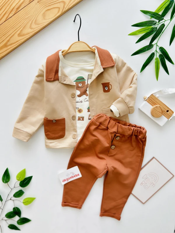 Minik Teddy Camping Desenli %100 Pamuk Premium Kalite Ceketli Cep Detaylı Önden Düğmeli 3’lü Takım