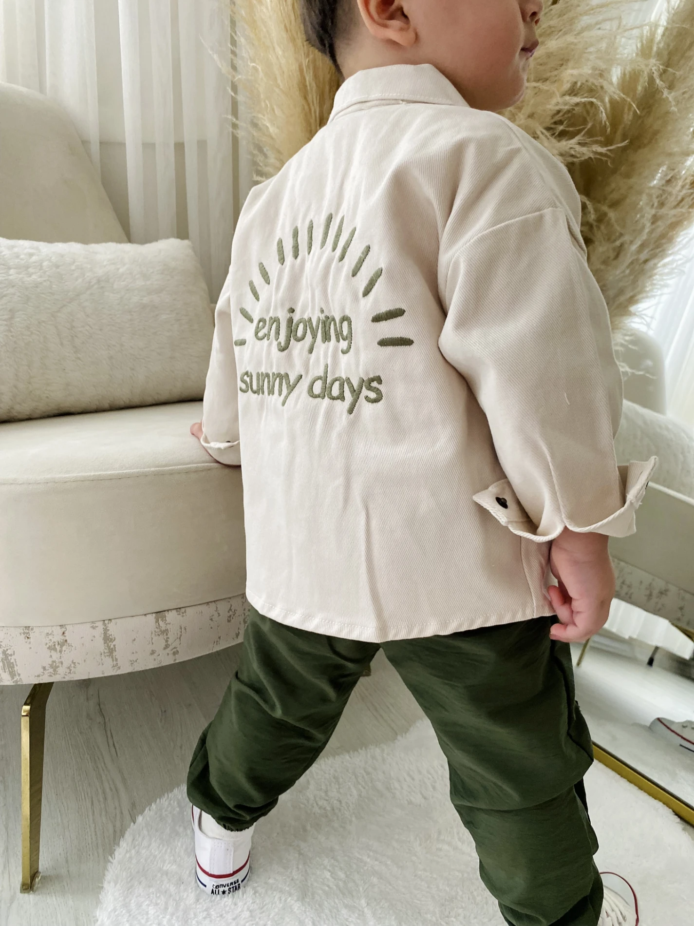 Enjoying  Sunny Days Arkası Baskılı Premium Kalite Ceket Cep Detaylı Pantalonlu Kısa  Kollu Badili 3’lü Tarz Takım ) ÜRÜNÜN PANTALONU KAHVERENGİDİR ) 