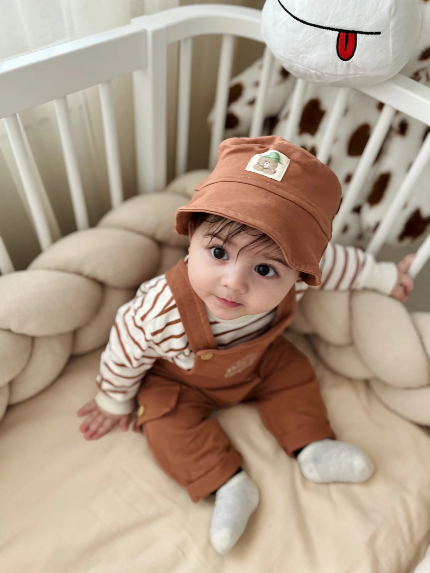 Safari Camping Bucket Şapkalı Çizgili  Sweatli Salopetli 3’lü Tarz Takım 