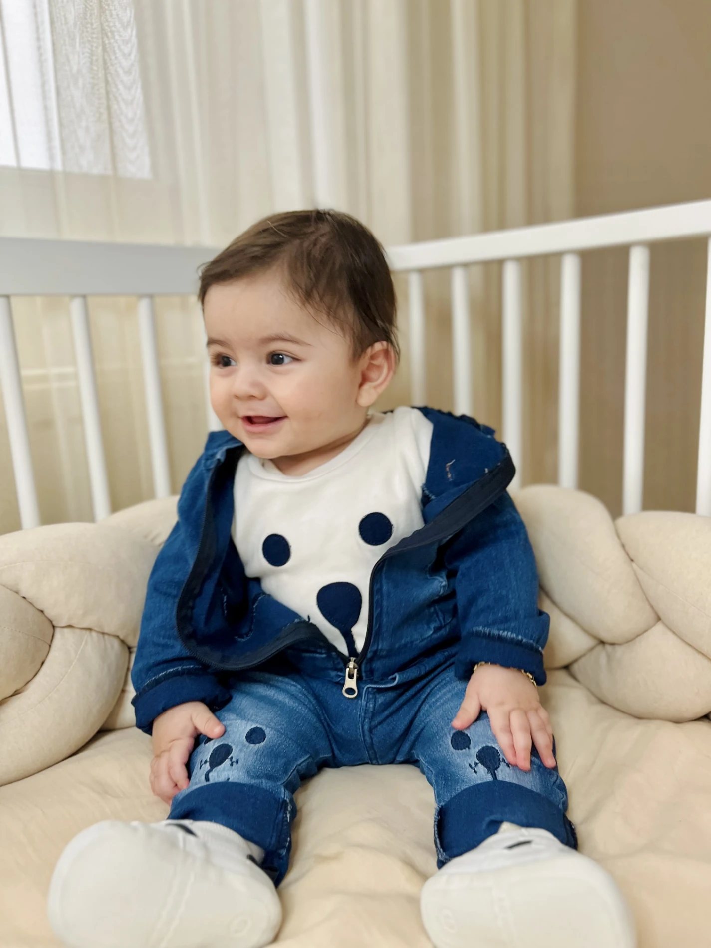 Kapşonlu Kot Ceketli Kot Pantalonlu Basılı 3'Lü Tarz Takım 