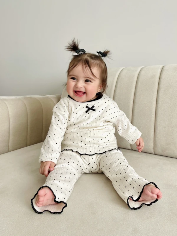 Puantiye Desenli Fiyonk Detaylı %100 Pamuk Esnek Kumaş Fırfırlı 2’li Mevsimlik Takım