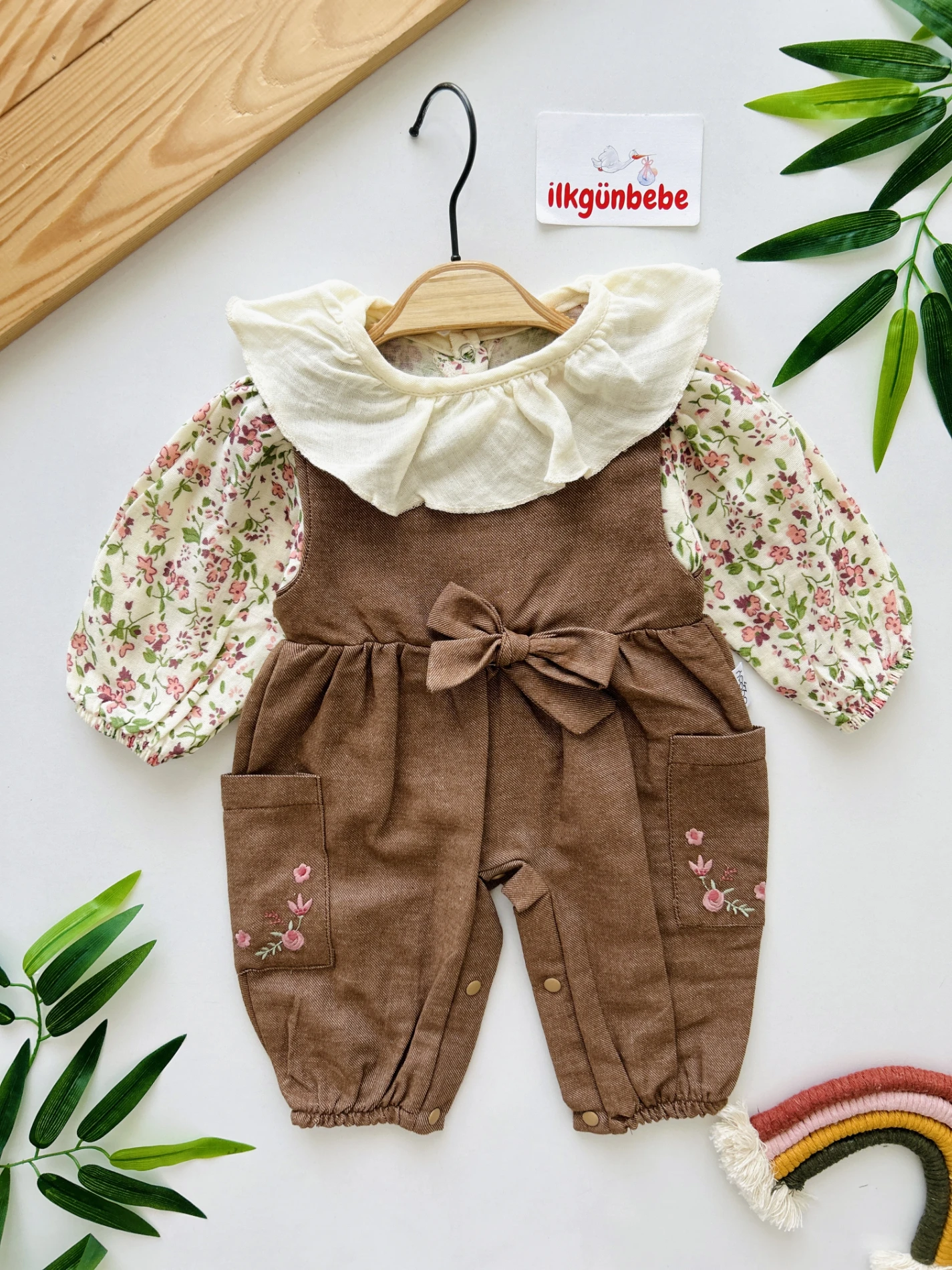 Fairy Müslin Kumaş Gömlekli Bahar Çiçek Temalı Fiyonklu Salopetli Premium Kalite Tulum 2’li Set