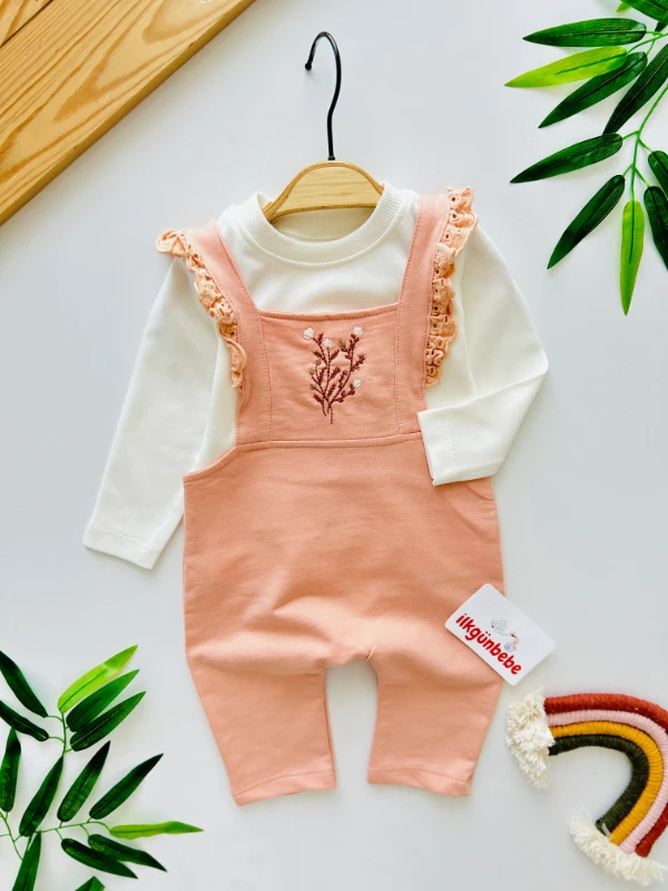 Çiçek  Desenli Salopetli Fırfır Detaylı Uzun Kollu Bodyli 2’li Salopet Takım