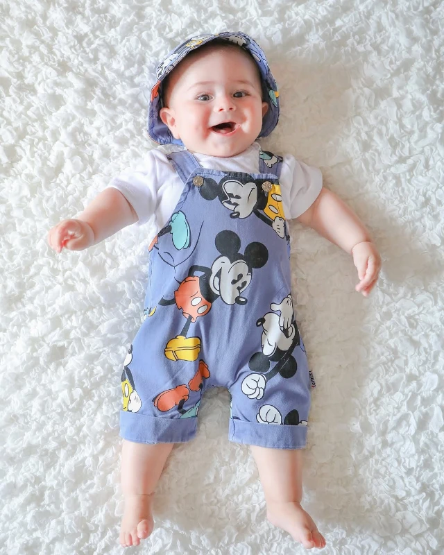 Mickey Mouse Baskılı Bucket Kasket Şapkalı Tişörtlü 3’lü Set