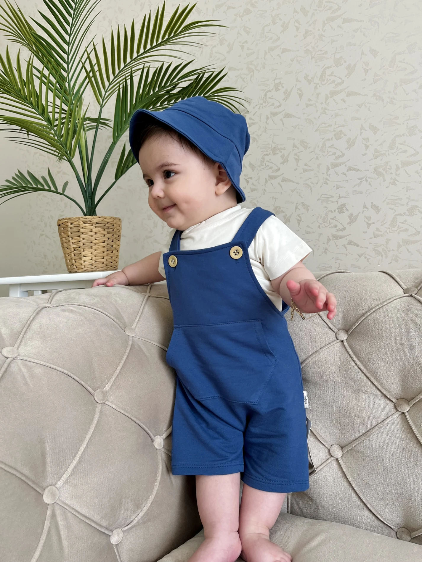 Bucket Şapkalı %100 Pamuk  Kumaşlı Tişörtlü Salopetli 3’lü Takım