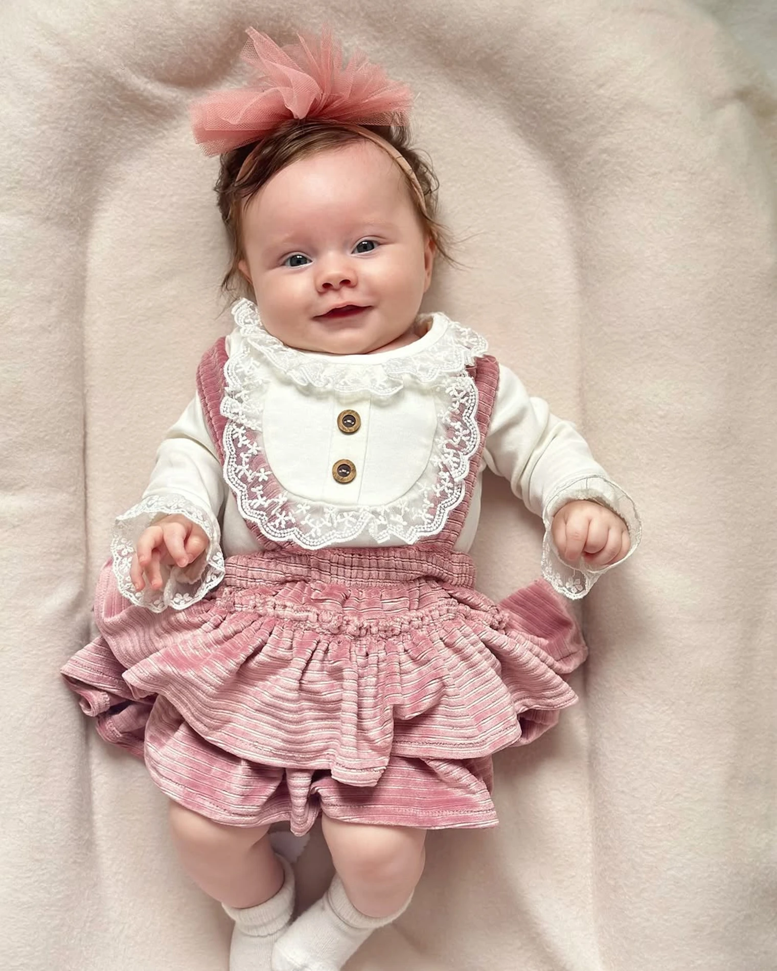 Linda Kız Bebek Kadife Kumaş Bodyli Romper Set