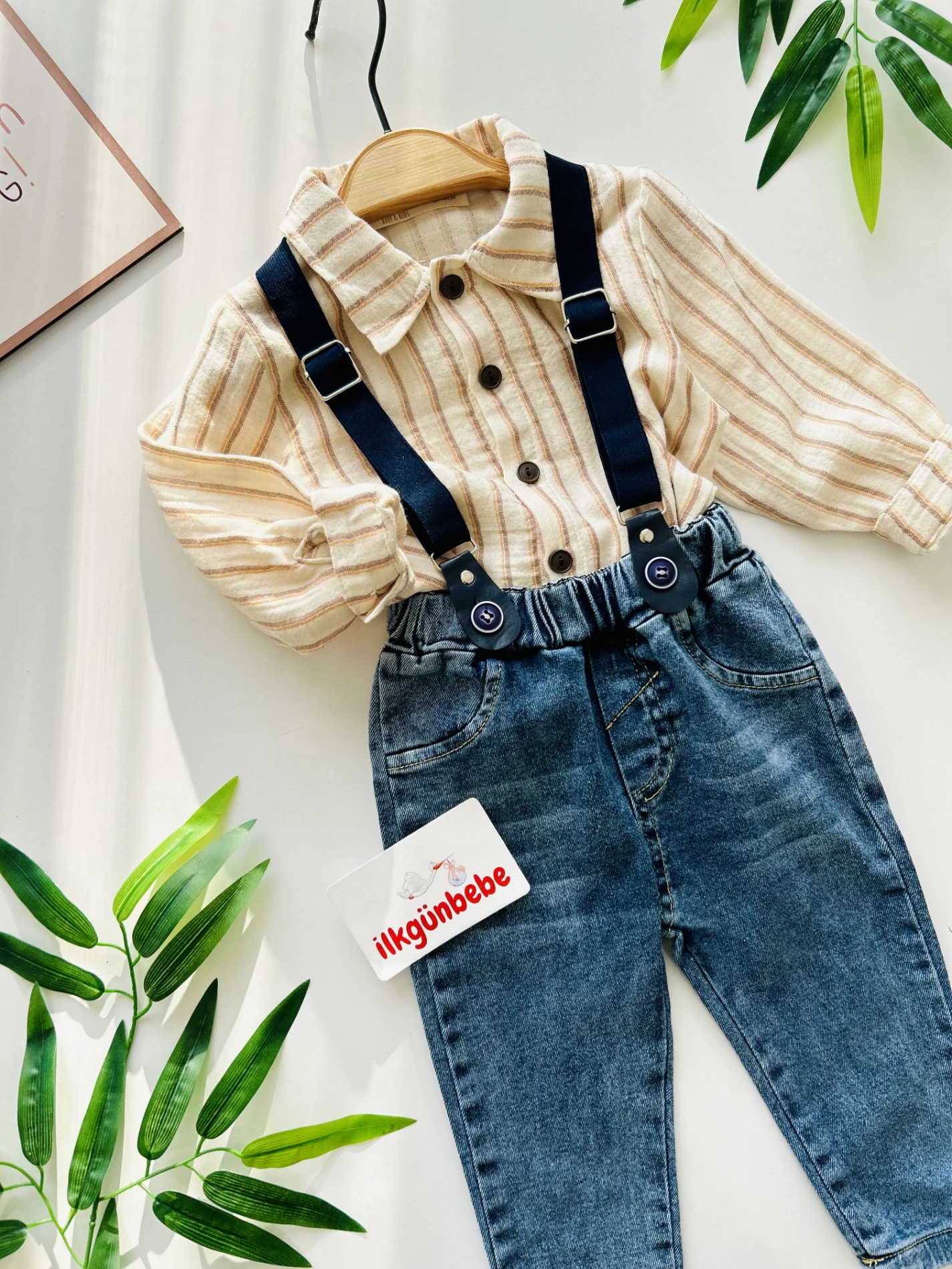 Çizgili Desenli Müslin Kumaşlı Gömlekli Kot Denim Pantalonlu Askılı Şık Set