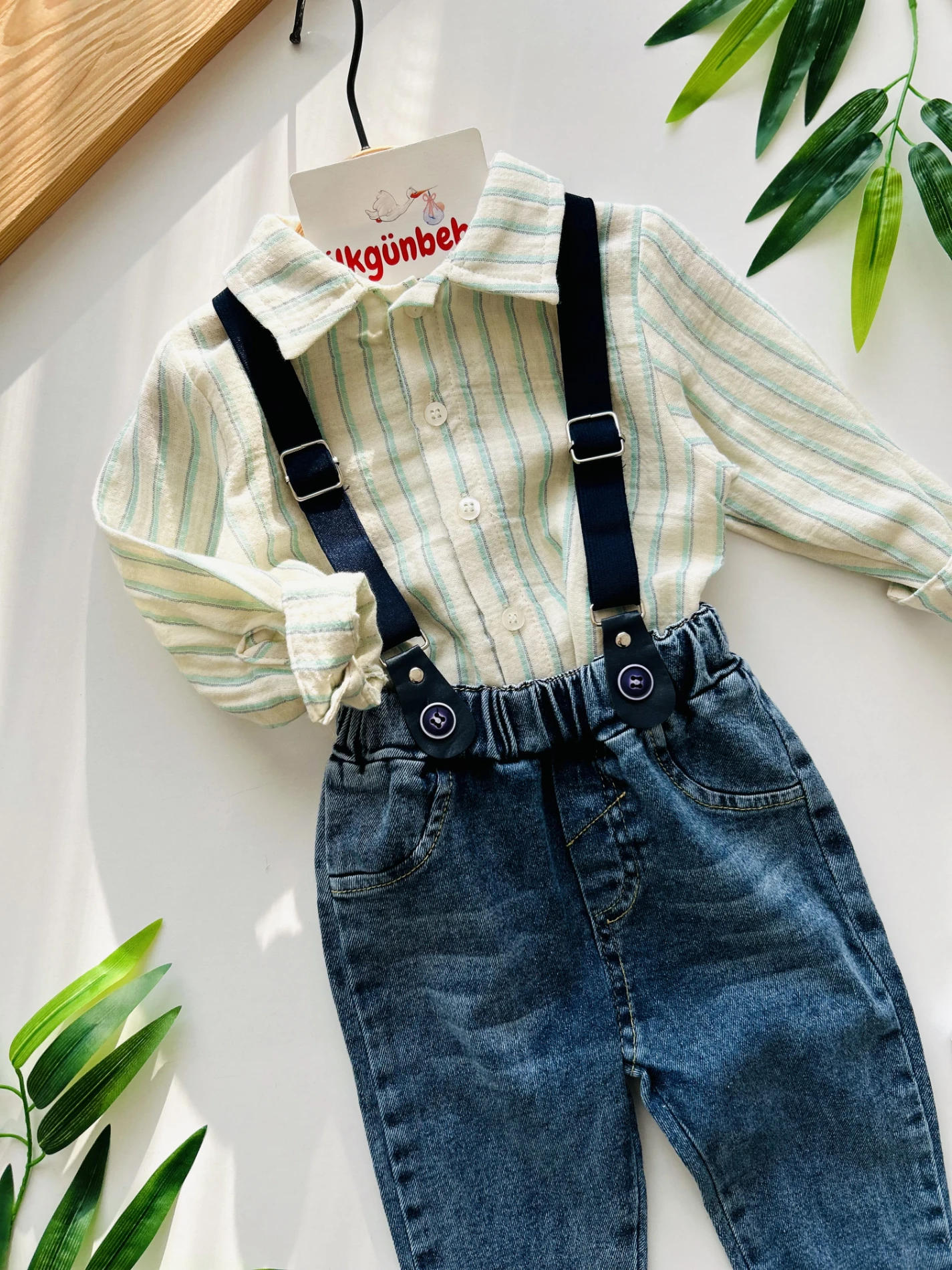 Çizgili Desenli Müslin Kumaşlı Gömlekli Kot Denim Pantalonlu Askılı Şık Set