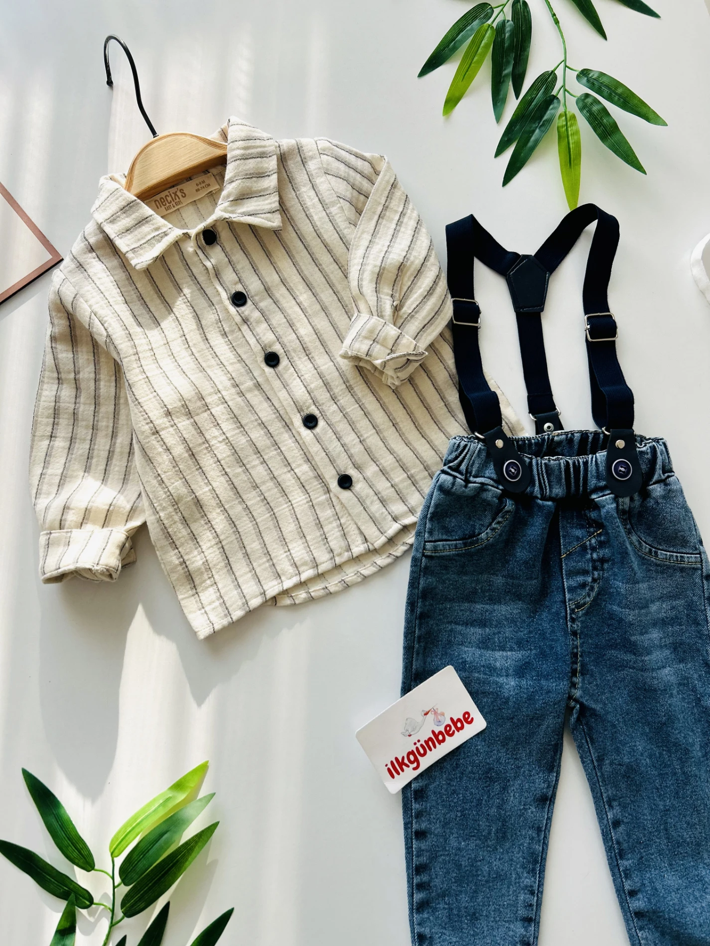 Çizgili Desenli Müslin Kumaşlı Gömlekli Kot Denim Pantalonlu Askılı Şık Set