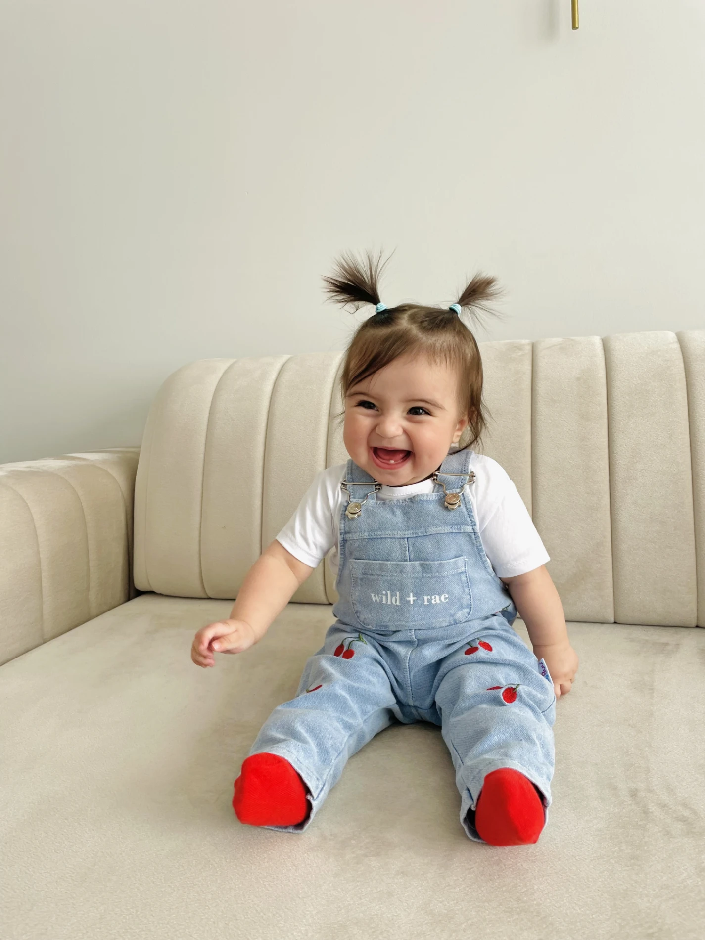 Kiraz Nakışlı Örme Yumuşacık Likralı Esnek Kumaşlı Salopetli 2’li Premium Kalite Set