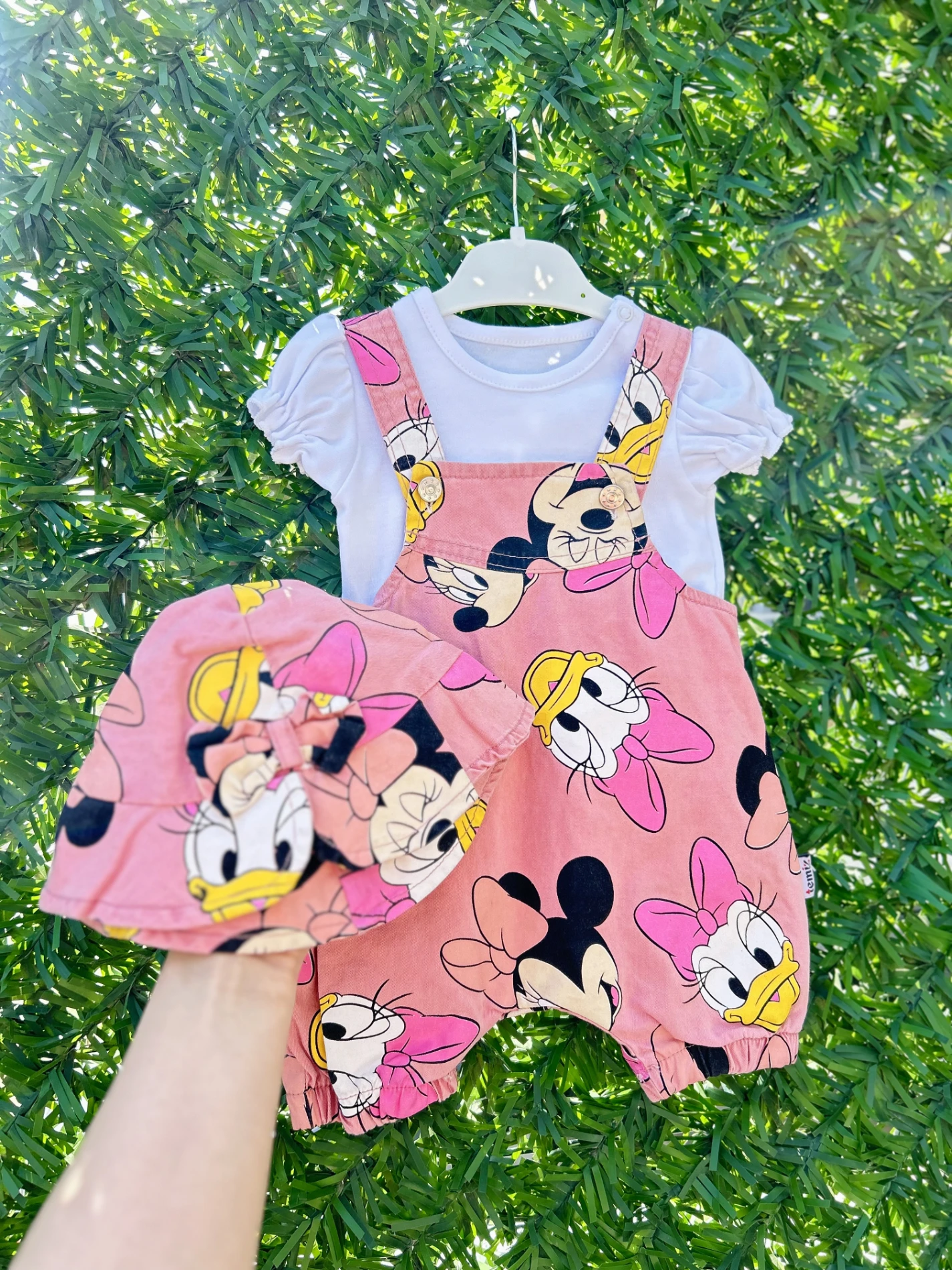 Minnie Mouse Desenli Kot Salopetli Bucket Şapkalı 3’lü Set