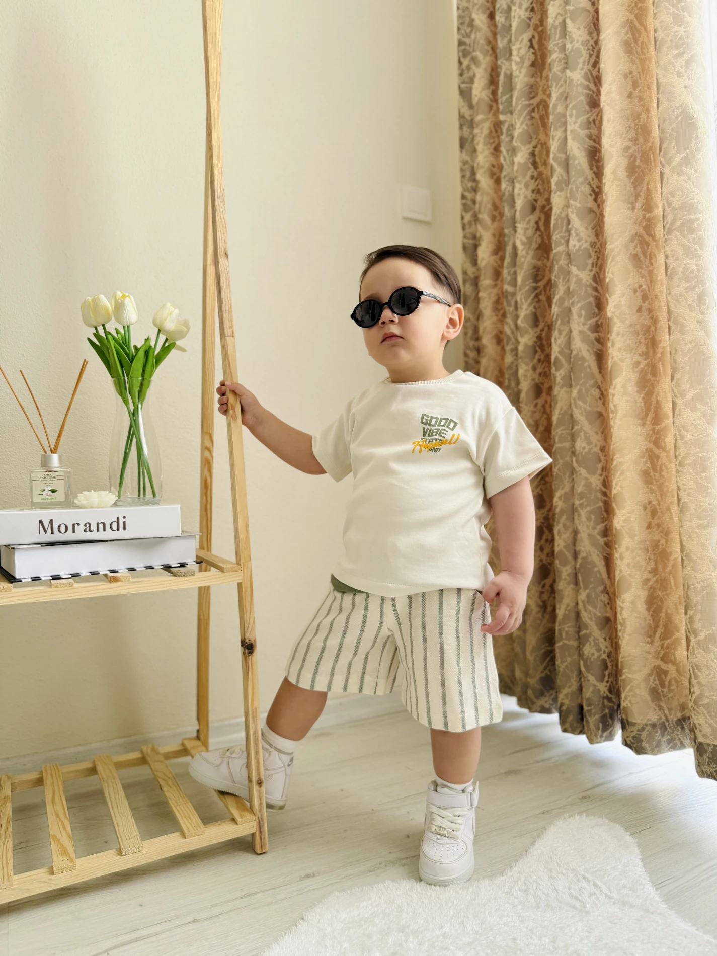 Good Vibes Arkası Baskılı Premium Kalite %100 Pamuk Oversize Cool Görünümlü Keten Kumaş Çizgili Şortlu 2’li Takım