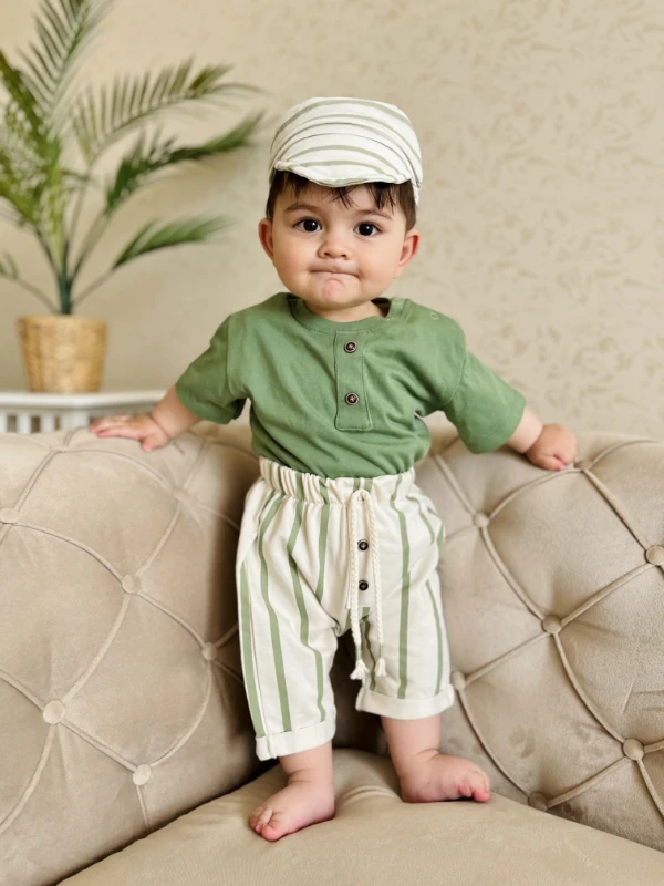 Kasketli Çizgili Şortlu %100 Pamuk 3’lü Takım