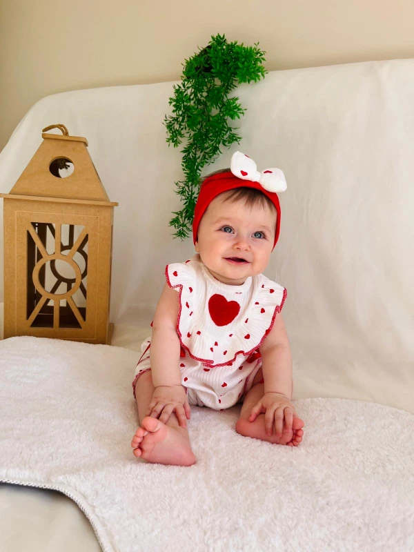 Minik Kalp Desenli Fiyonklu Bandanalı Tulum 