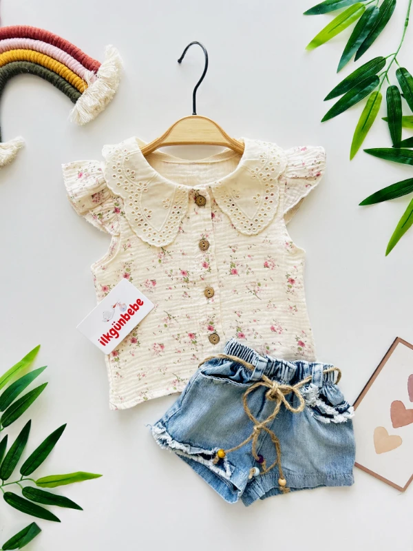 Çiçek Desenli Müslin Kumaş Fisto Yakalı Gömlekli 2’li Şortlu Hasır Kemerli Takım