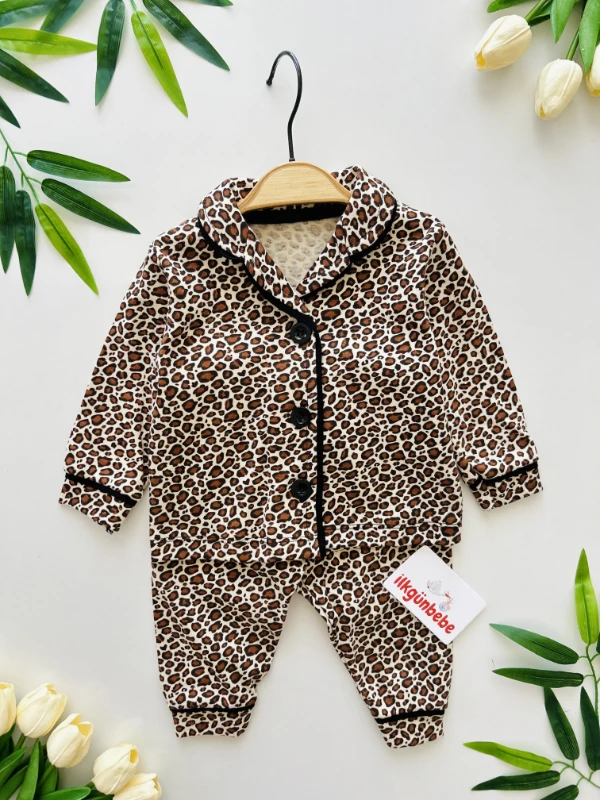 Leopar Desenli %100 Pamuk Bebe Yakalı Pijama Takımı