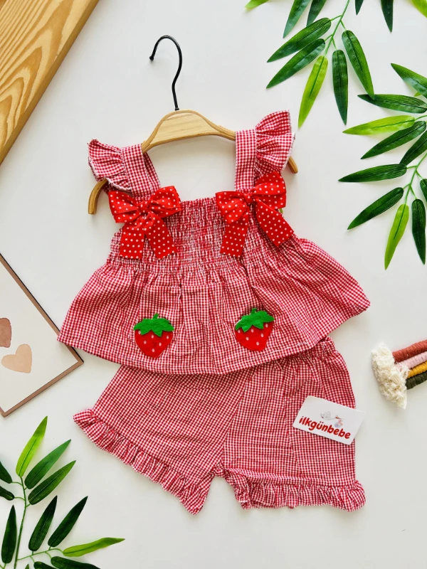 Çilek Desenli Fiyonk Detaylı 2’li Yazlık Takım