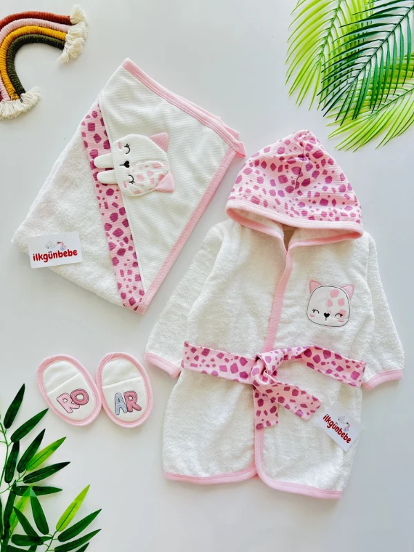 Sevimli Kedi Desenli %100 Pamuk Emici Kumaş Bornoz Set