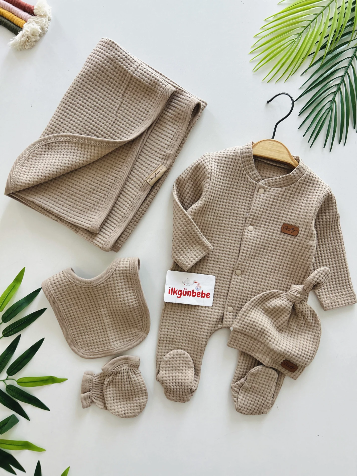 5 Parça %100 Pamuk Battaniyeli Yenidoğan Set