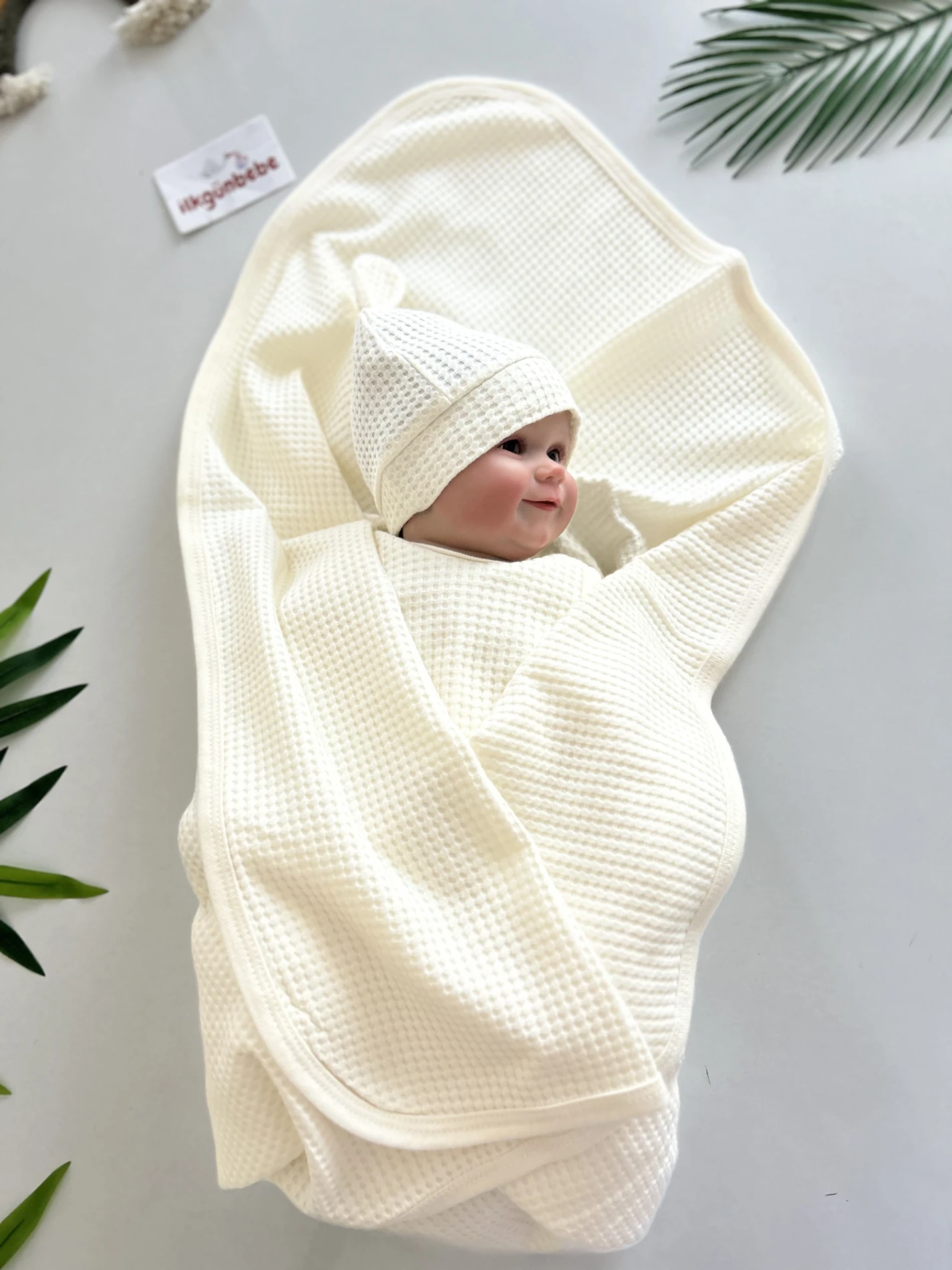 5 Parça %100 Pamuk Battaniyeli Yenidoğan Set