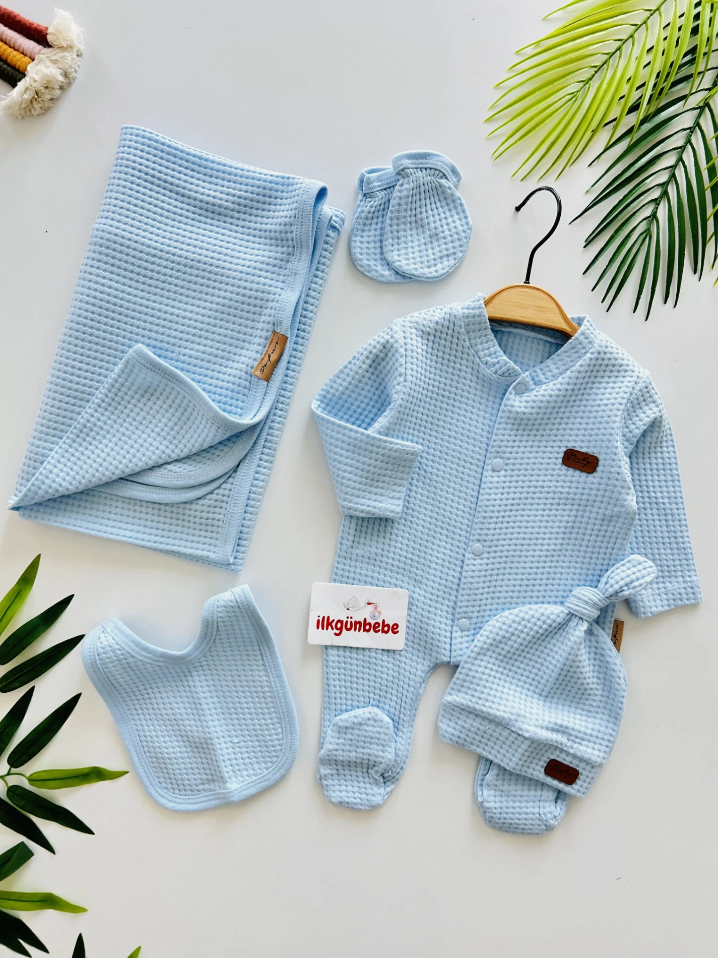 5 Parça %100 Pamuk Battaniyeli Yenidoğan Set