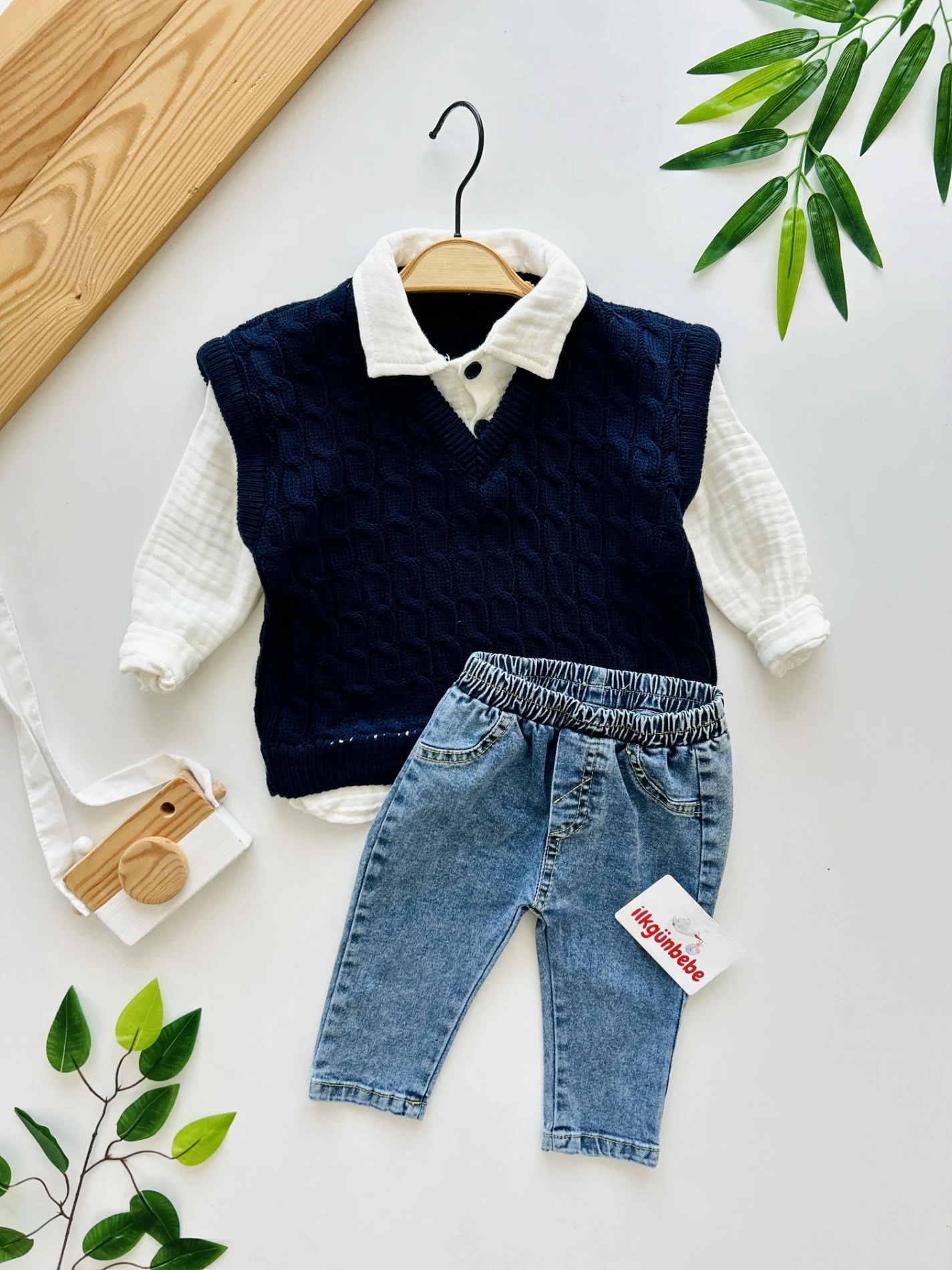 Burgu Örgü Triko  Detaylı Sahte Gömlekli Kot Pantolonlu Kışlık 2li Takım