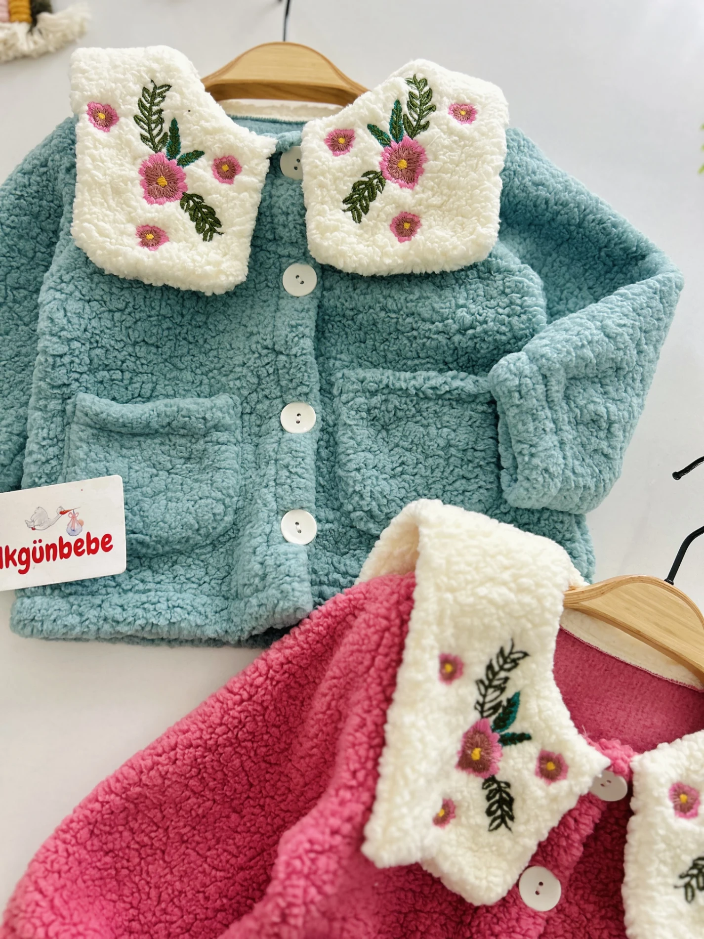 Çiçek Yaka Temalı %100 Welsoft Kışlık Mont