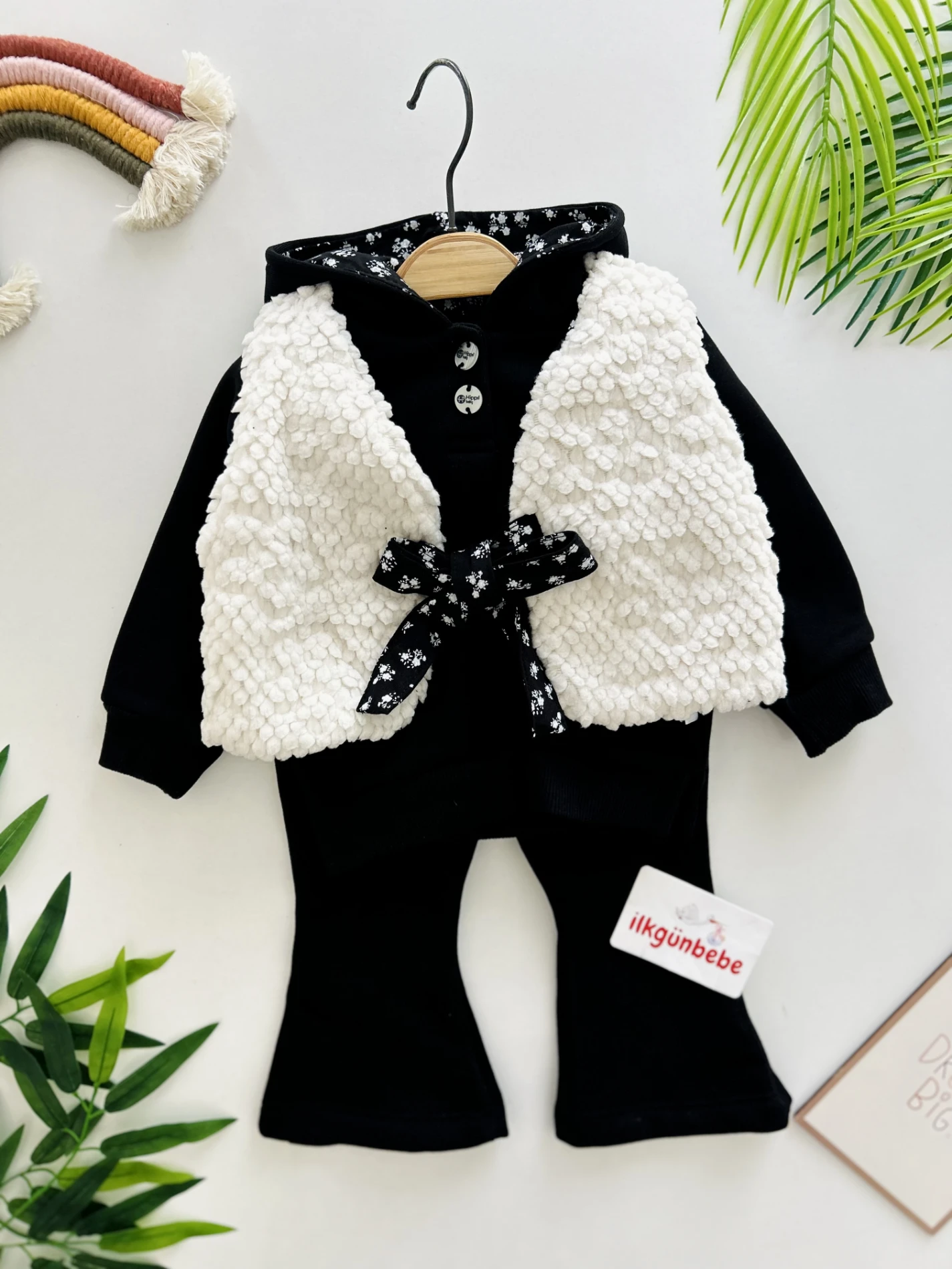 Fiyonk Temalı Yelekli 3 İp Şardonlu Kışlık Takım