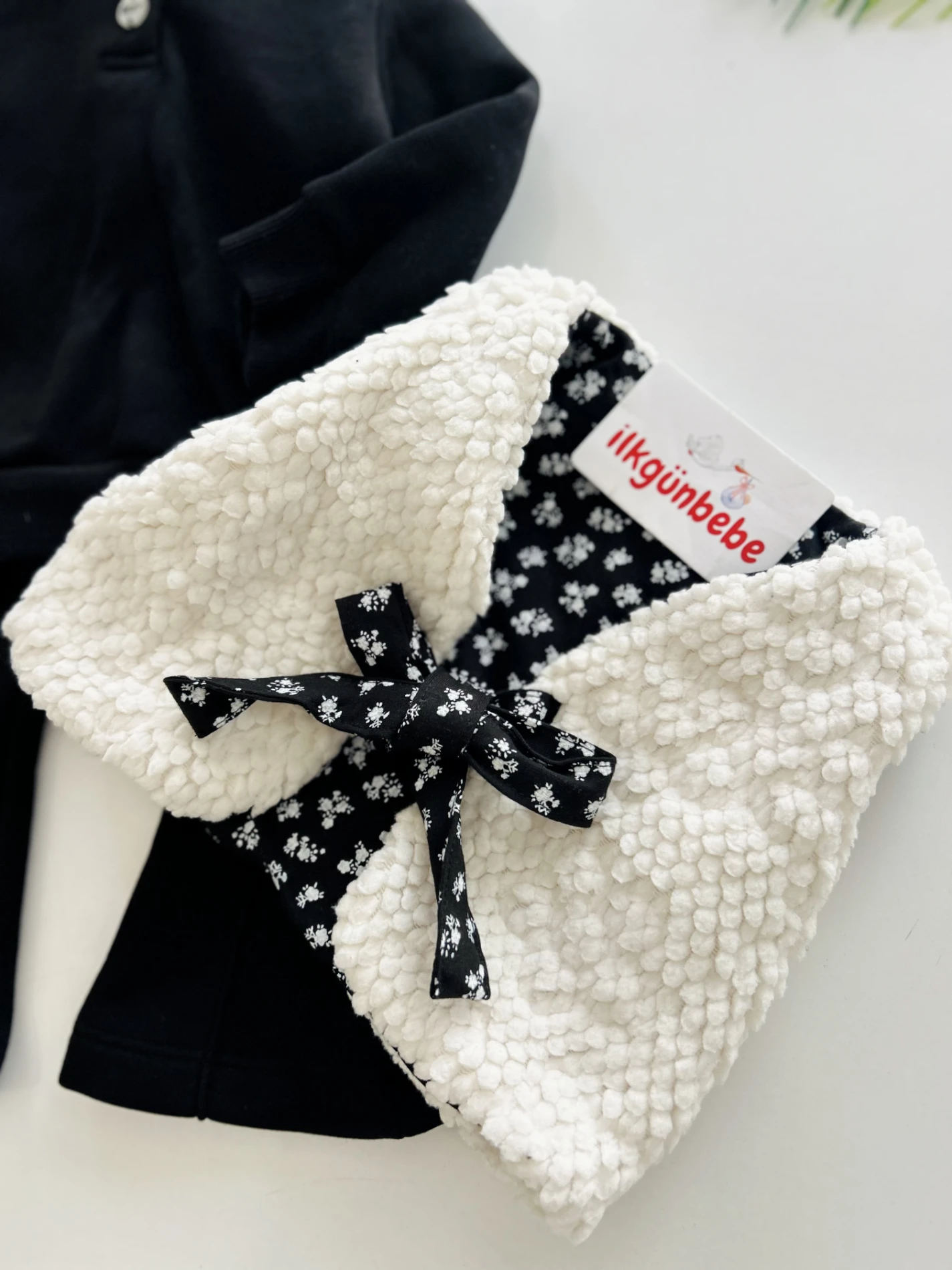 Fiyonk Temalı Yelekli 3 İp Şardonlu Kışlık Takım