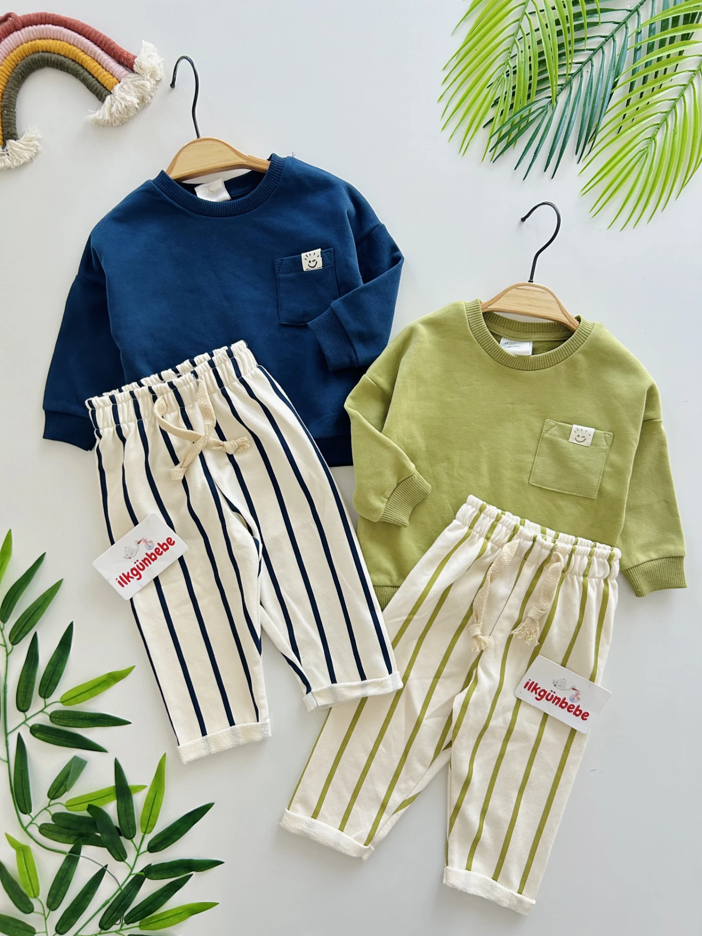 Gülücük Yaka Detaylı Premium Kalite Çizgili Pantalonlu Tarz Takım