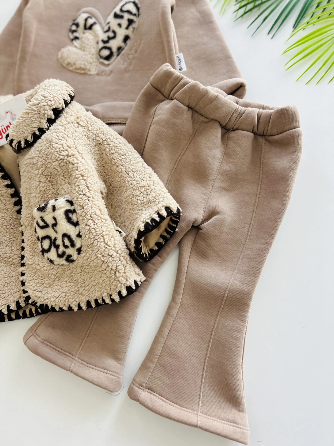 Leogirl Montlu Premium Kalite Kışlık Şardonlu 3’lü Kız Bebek Takım