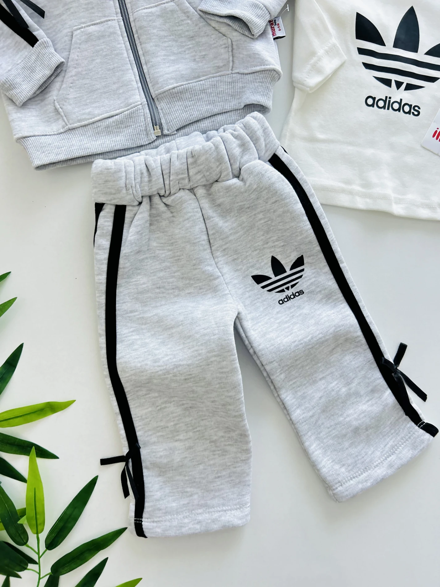 Marka Fiyonk Detaylı 3 İp Şardonlu 3’lü Takım