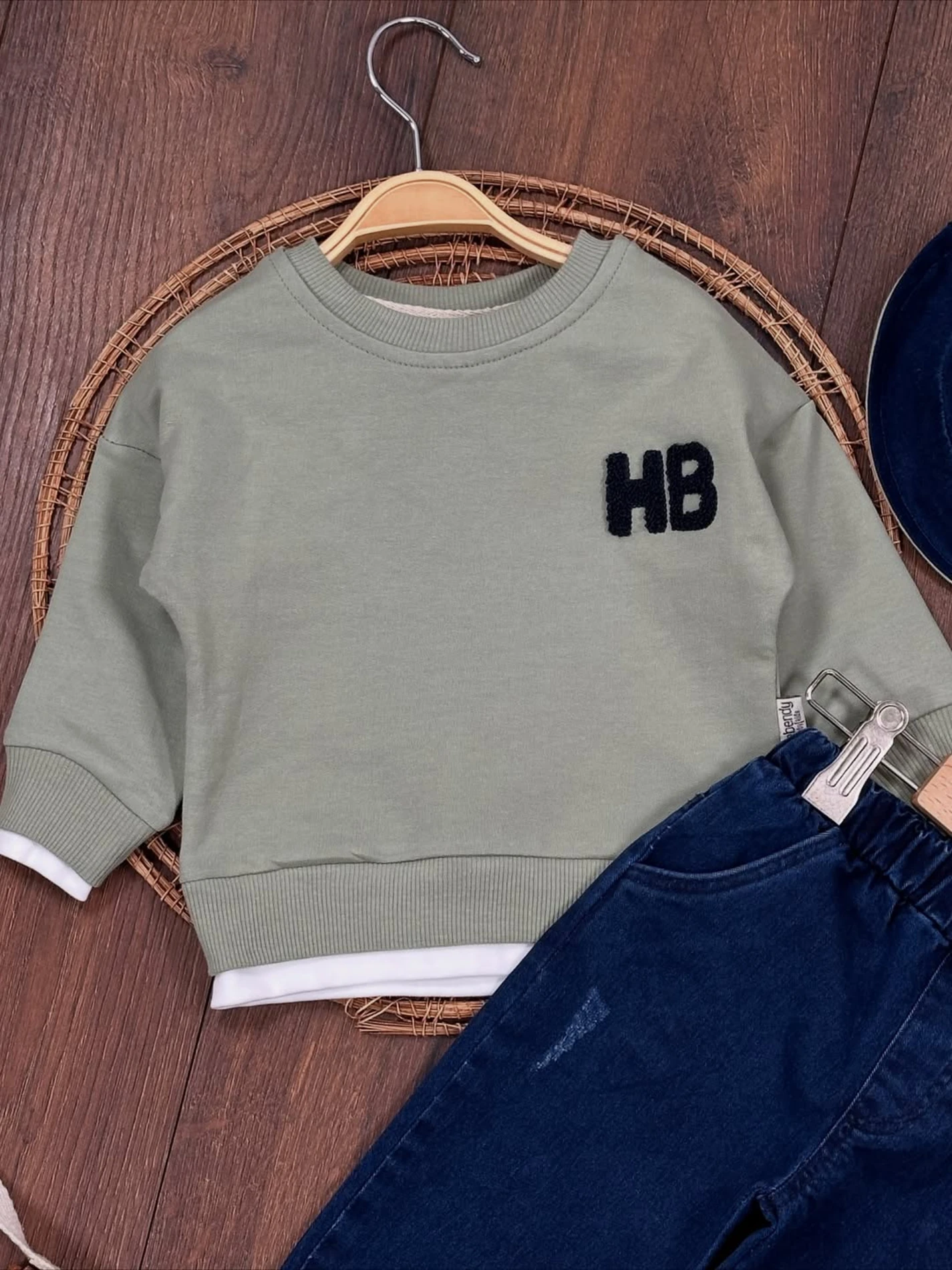 Likralı Kot Pantolon Çift Taraflı Şapka NakışlıSweatshirt 3lü  Takım