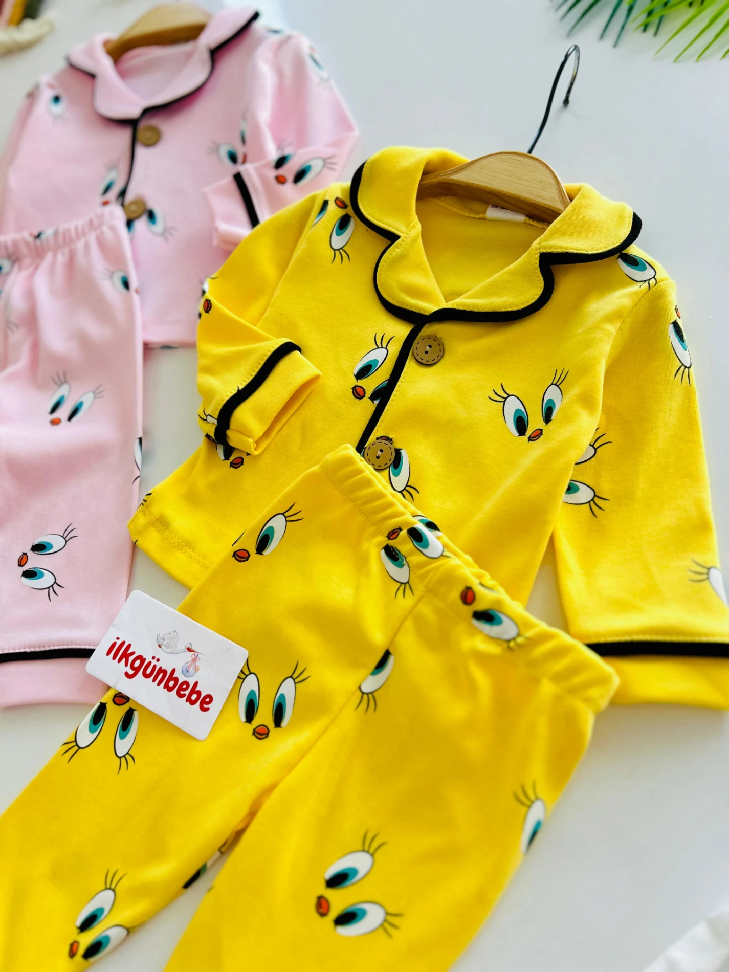 Tweety Desenli Bebe Yakalı %100 Pamuk Pijama Takımı