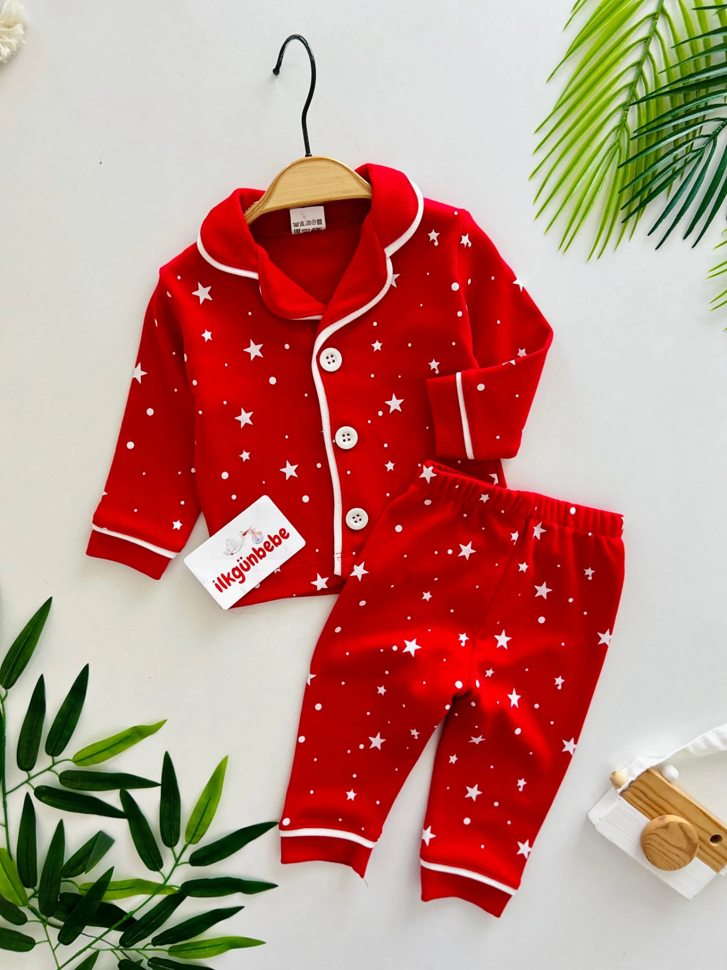 Yıldız Temalı %100 Pamuk Bebe Yakalı Pijama Takımı