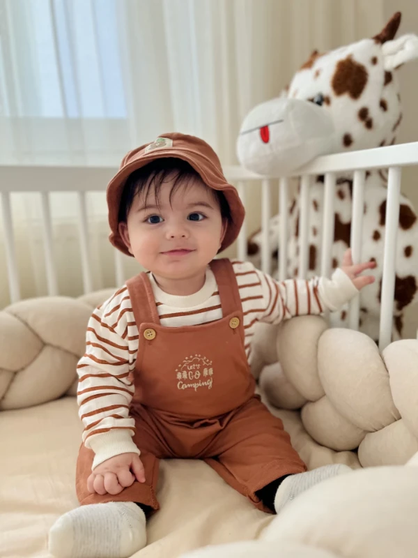 Safari Camping Bucket Şapkalı Çizgili  Sweatli Salopetli 3’lü Tarz Takım