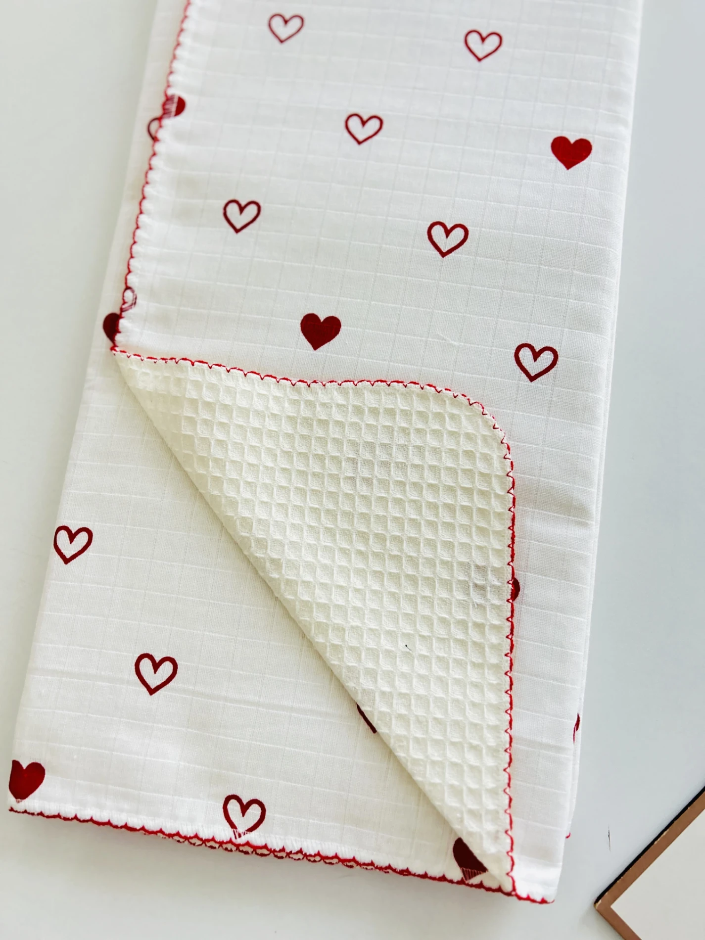 Kalp Müslin Kenarı Oyalı Pike Battaniye