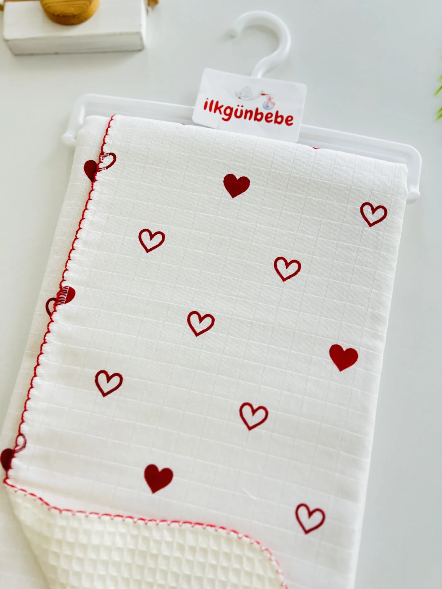 Kalp Müslin Kenarı Oyalı Pike Battaniye