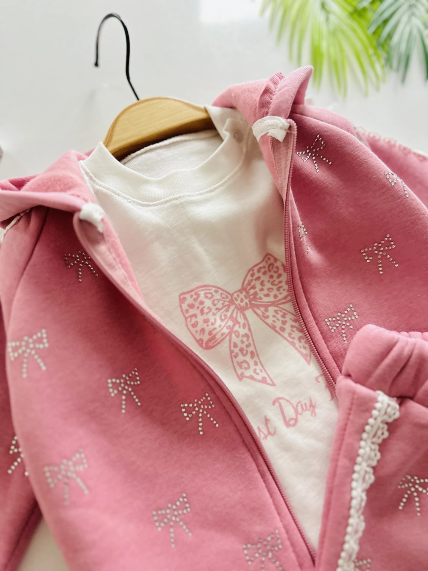 Taşlı Kurdale Desenli Fiyonklu Premium Kalite 3 İp Şardonlu 3’lü Özel Koleksiyon Takım