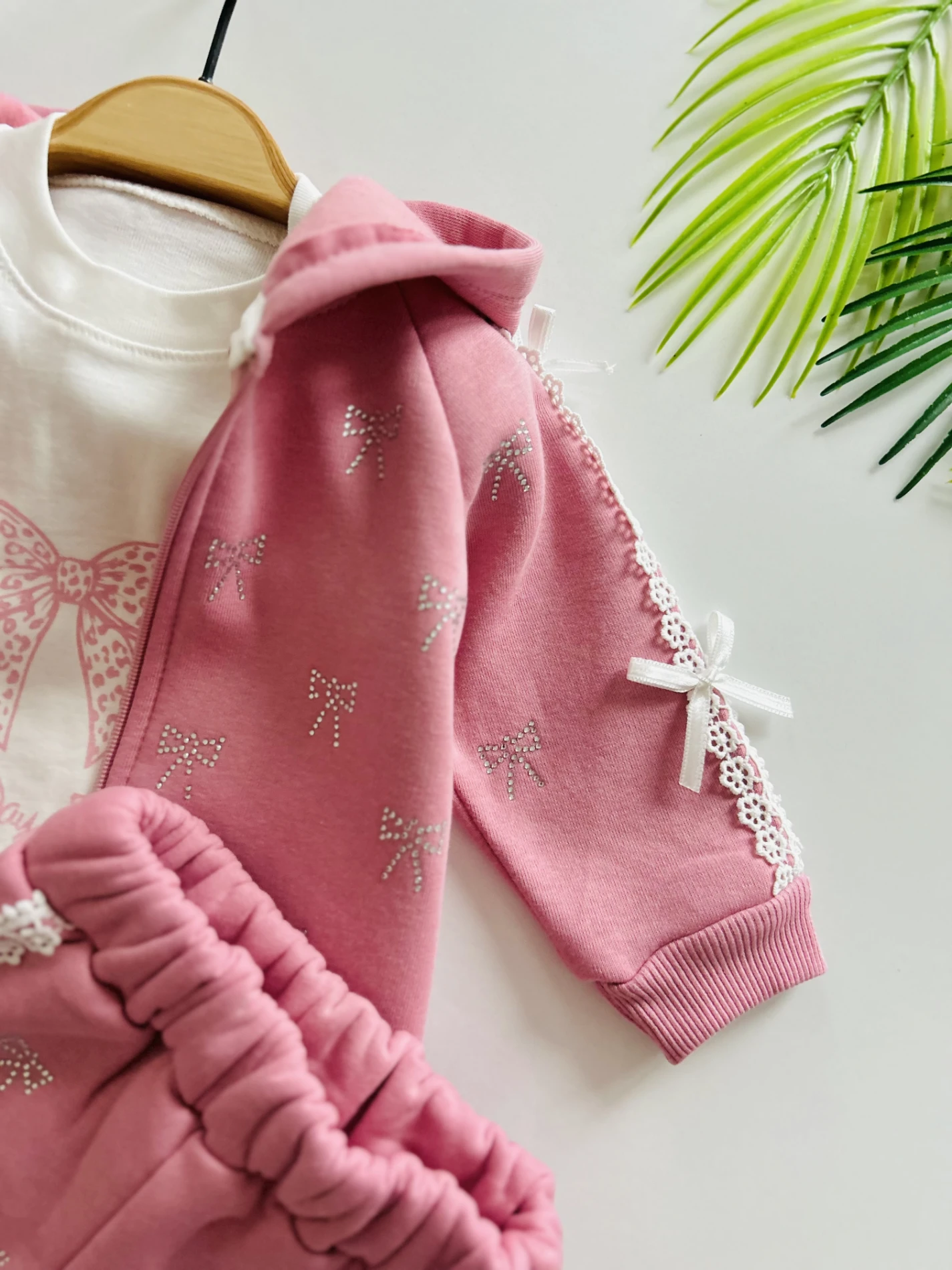 Taşlı Kurdale Desenli Fiyonklu Premium Kalite 3 İp Şardonlu 3’lü Özel Koleksiyon Takım