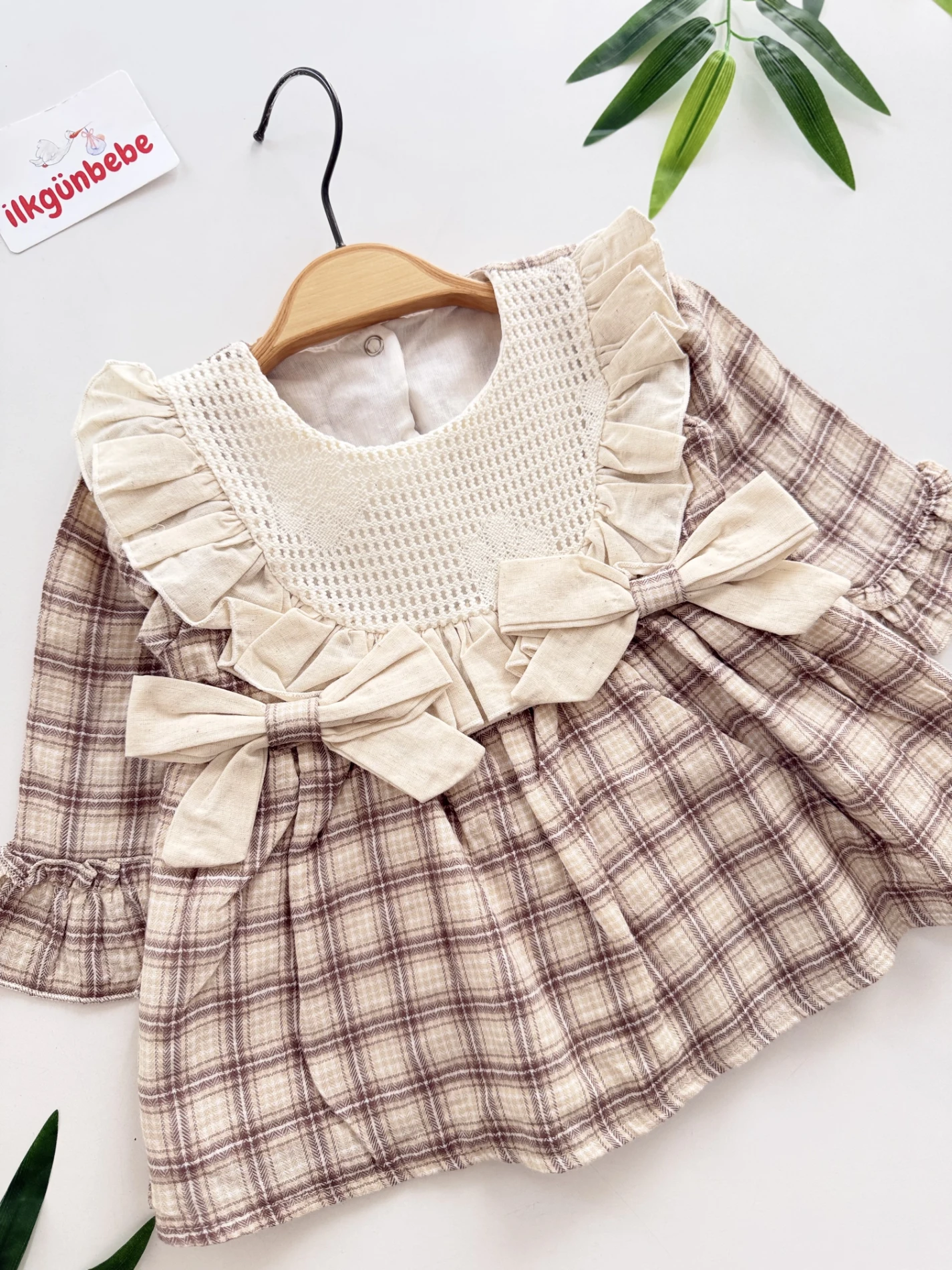 Ekose Fiyonk Detaylı  Vintage Bebek Elbisesi